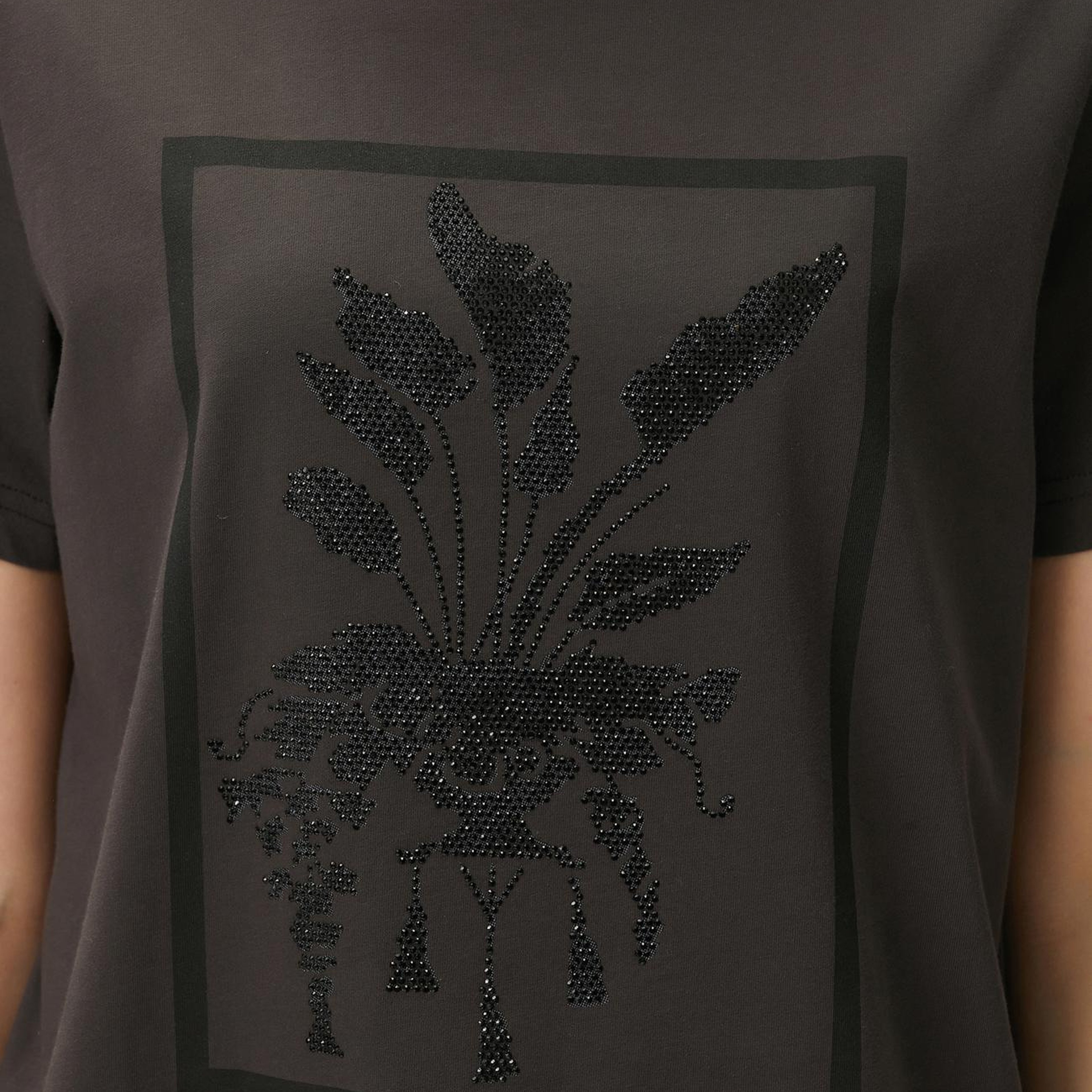 Network Kadın Kahverengi Royal Desen Taş Baskılı T-shirt