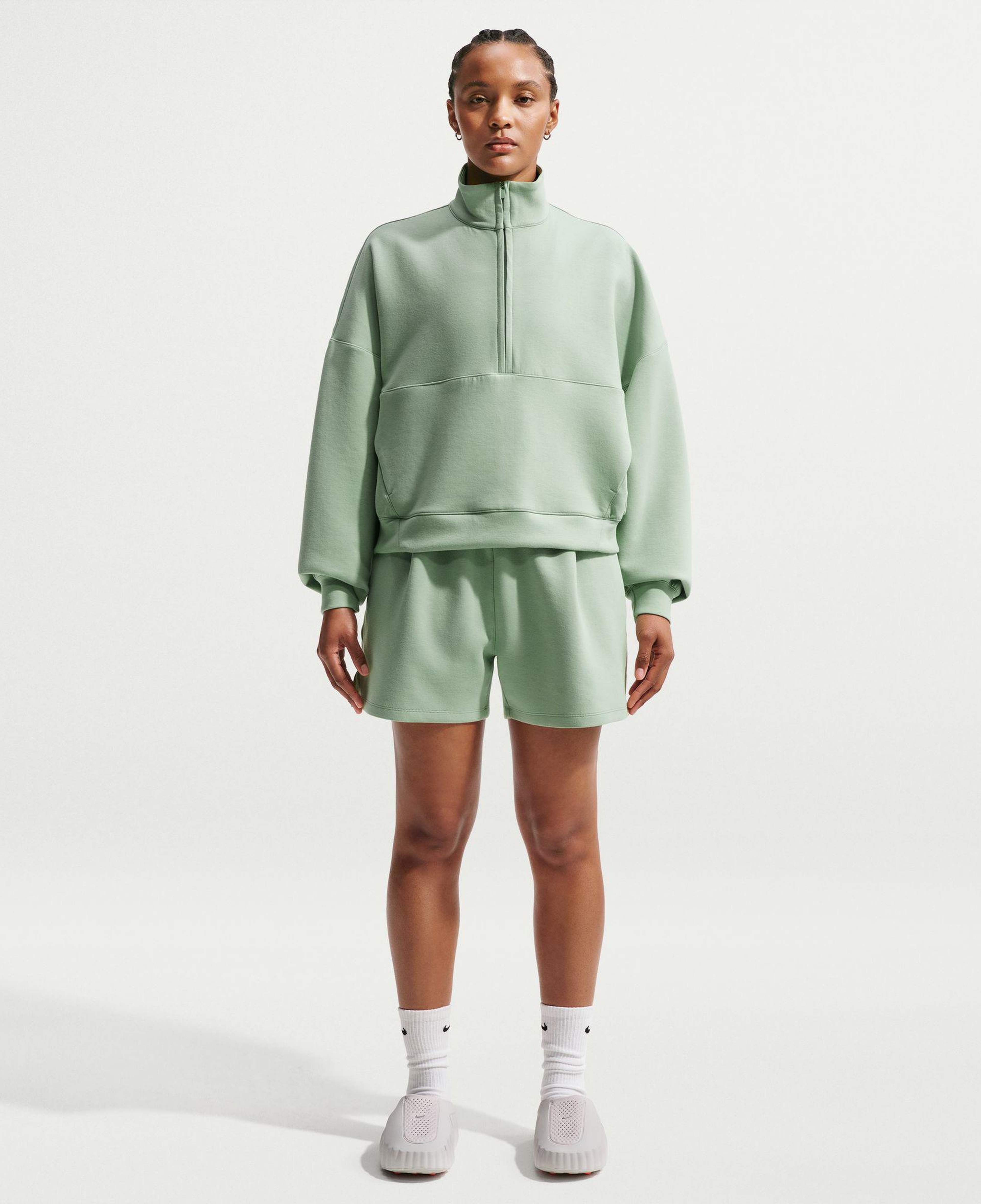 Nike 24.7 Dri-Fit Impossibly Soft Knit 10 cm Kadın Yeşil Şort