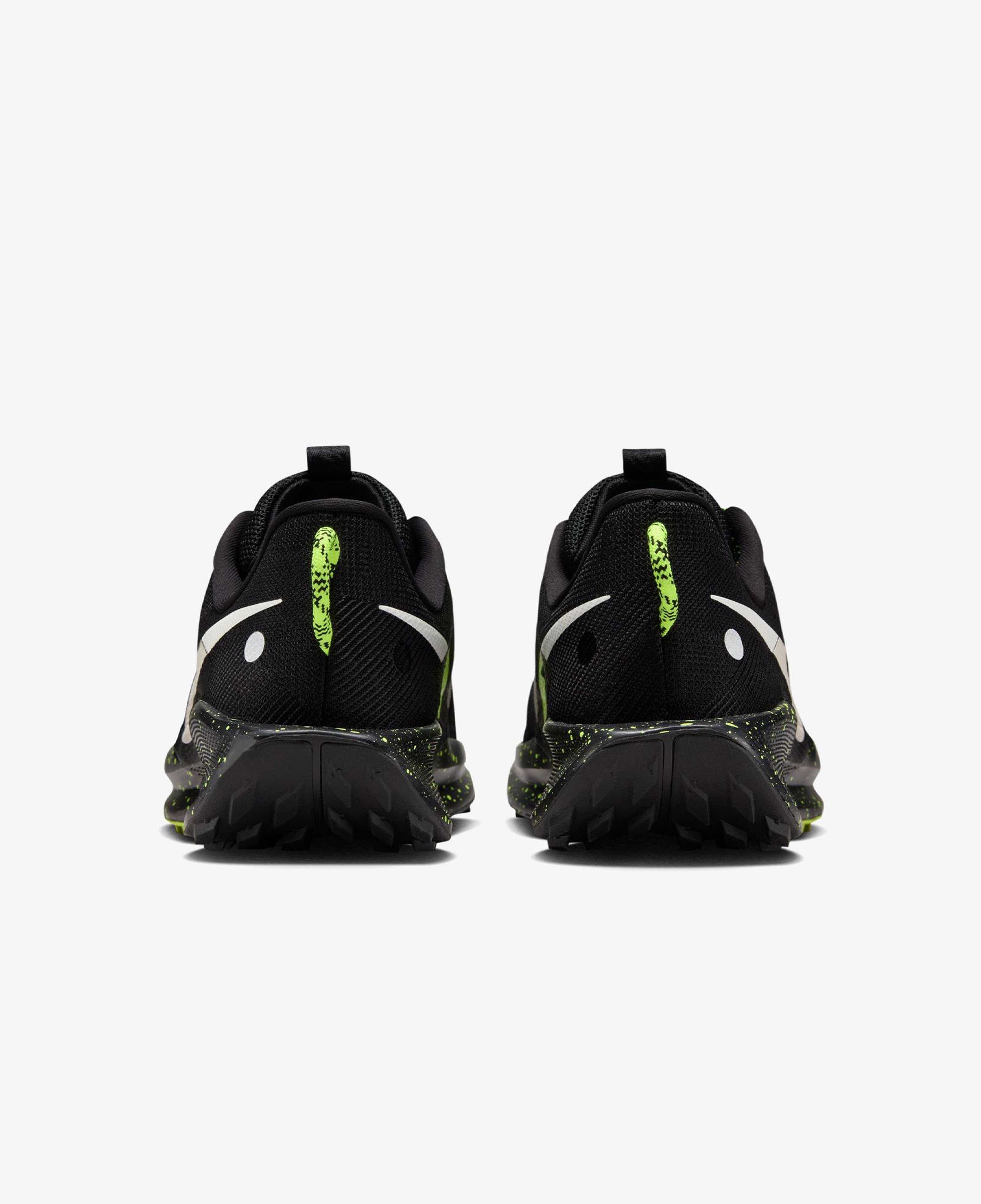 Nike Reactx Pegasus Trail 5 Erkek Siyah Koşu Ayakkabısı