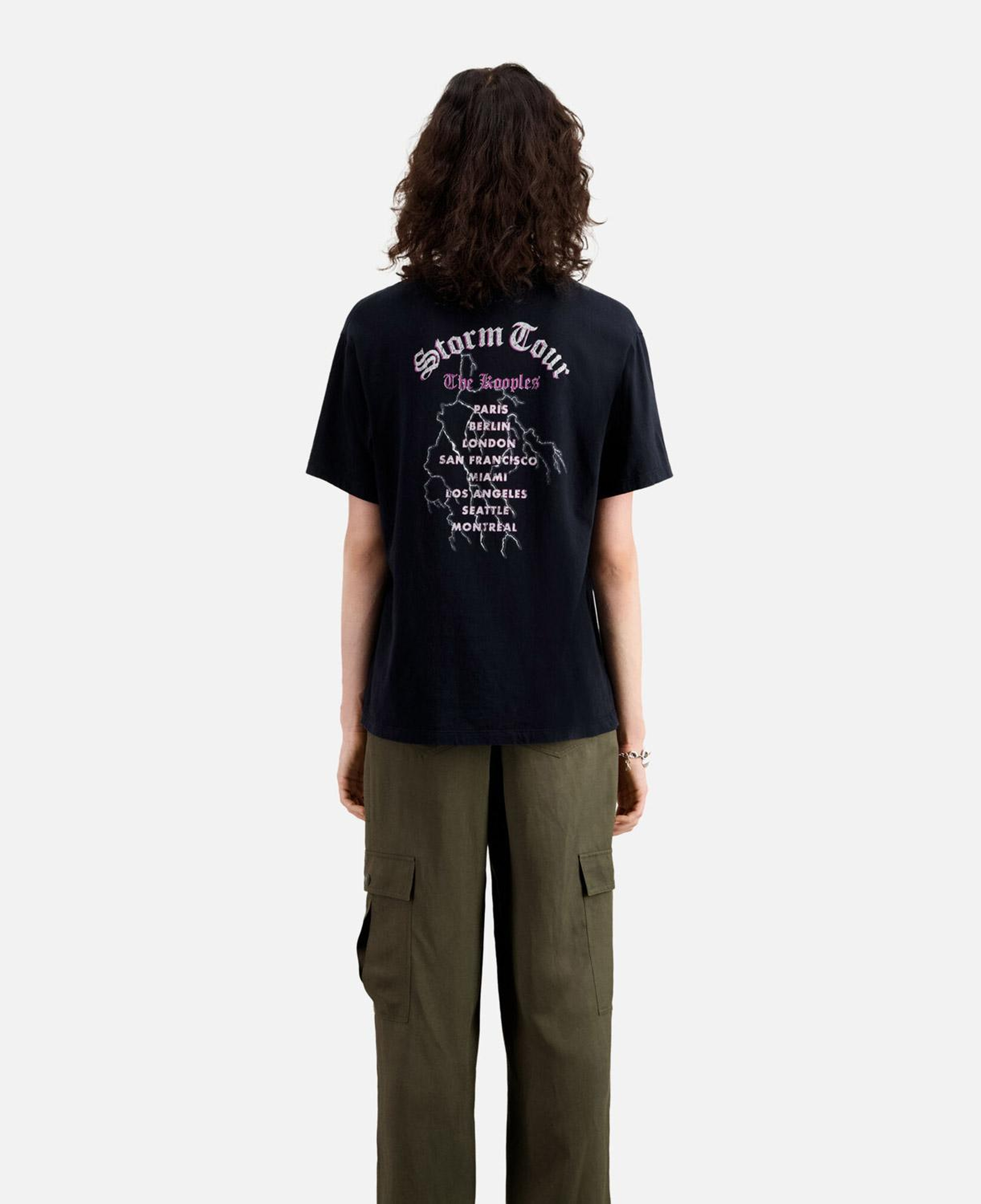 KADIN BASKILI SİYAH T-SHIRT