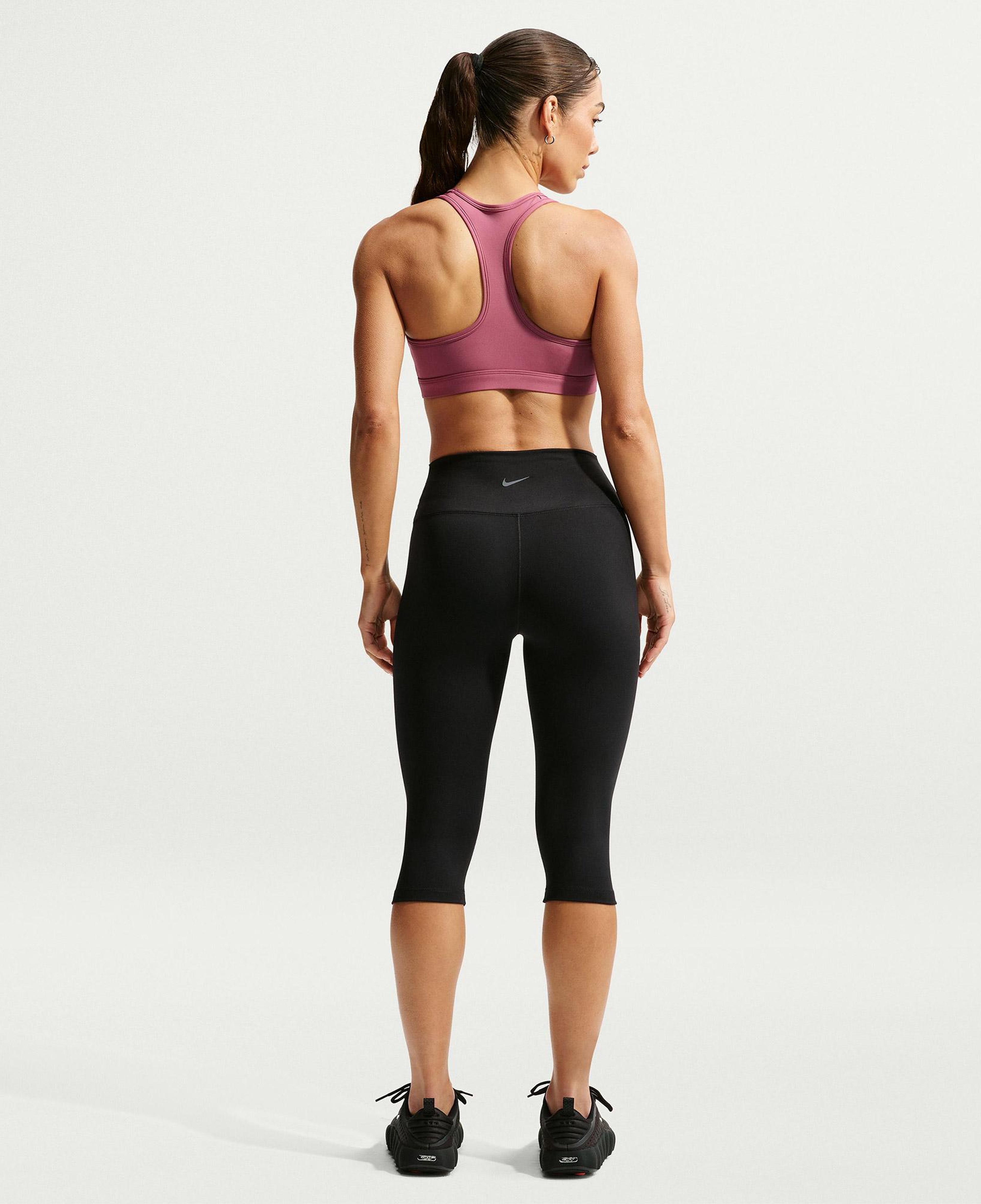 Nike Swoosh Orta Destekli Kadın Pembe Bra