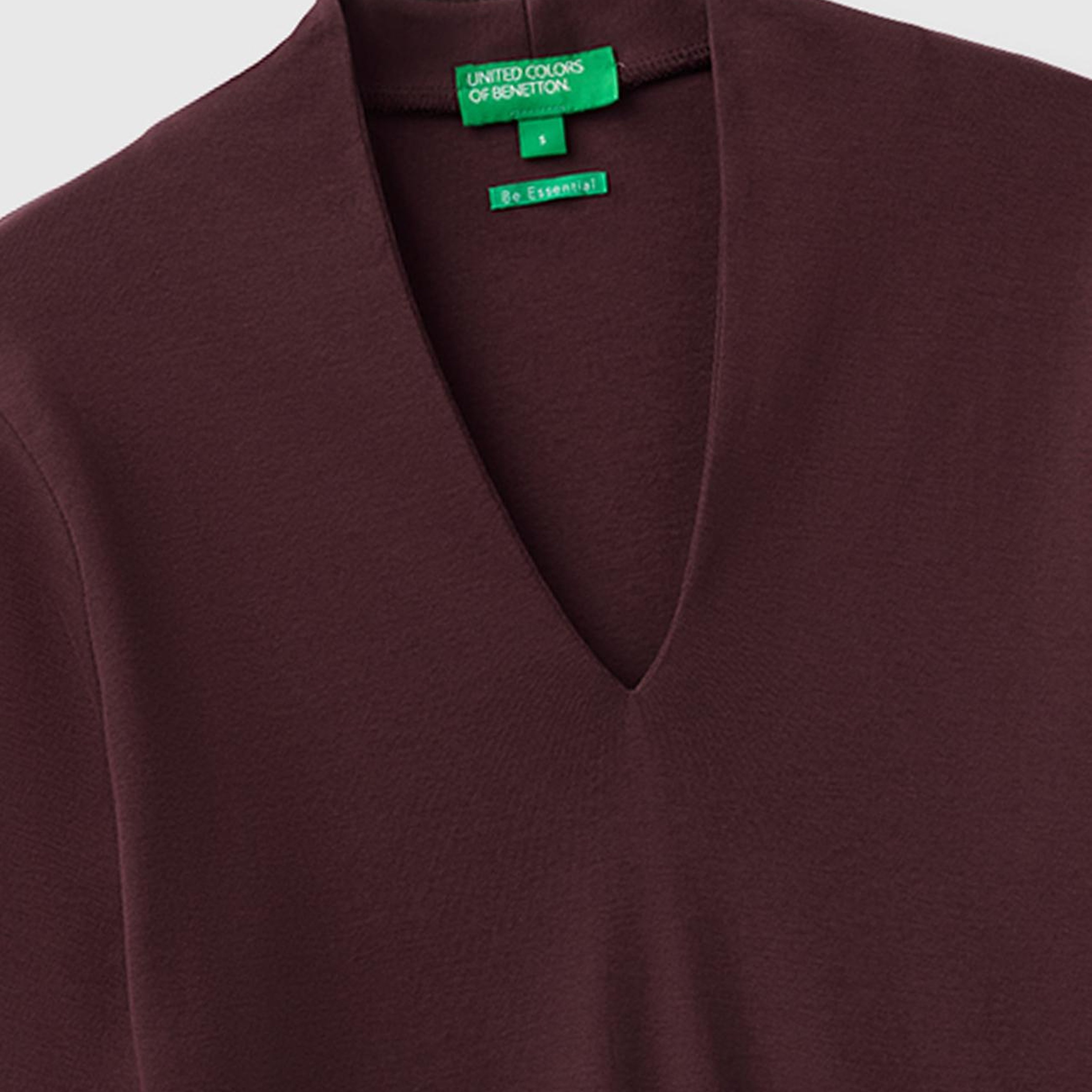 Kadın Kahverengi %100 Pamuk Yarım Kollu Derin V Yaka T-Shirt