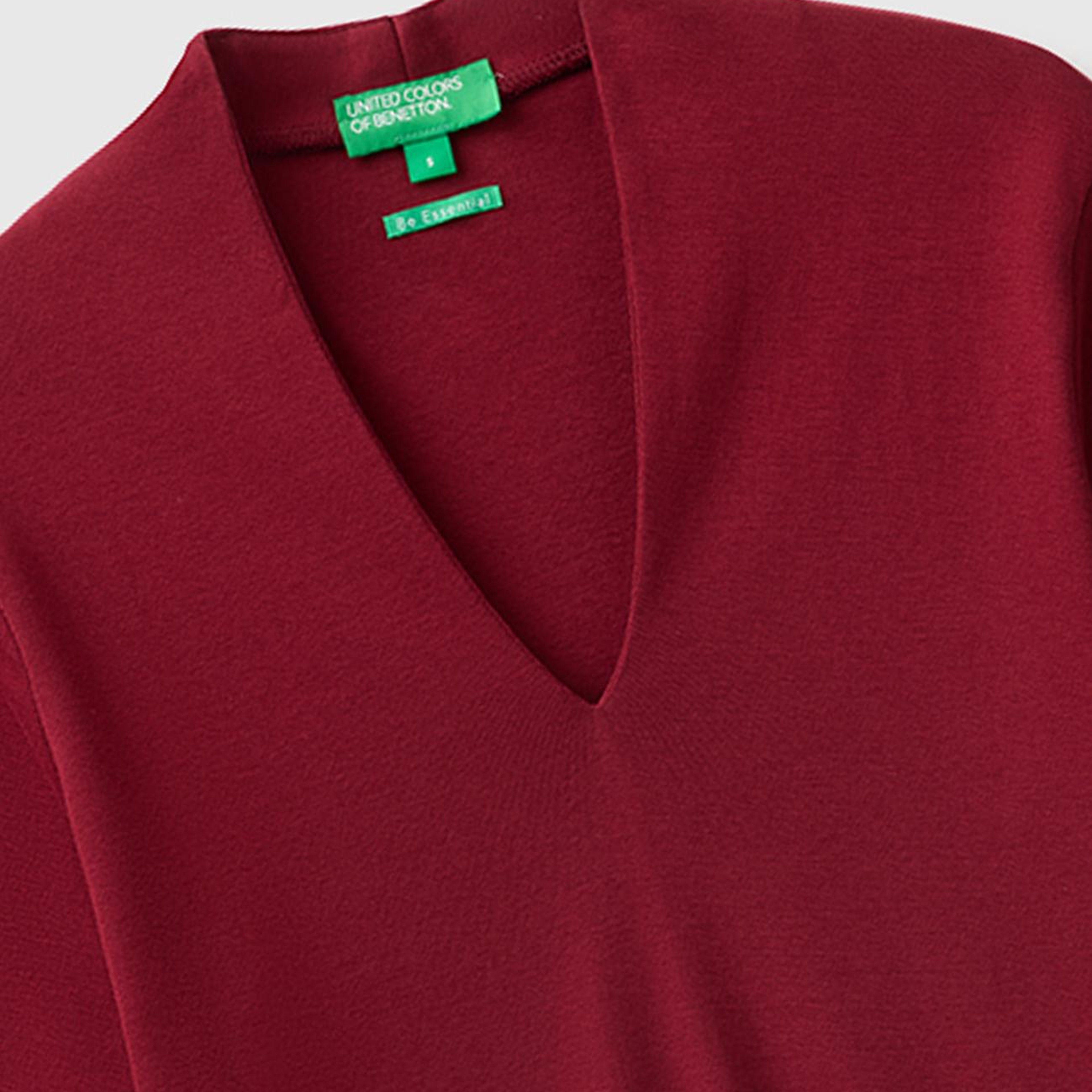Kadın Mürdüm %100 Pamuk Yarım Kollu Derin V Yaka T-Shirt