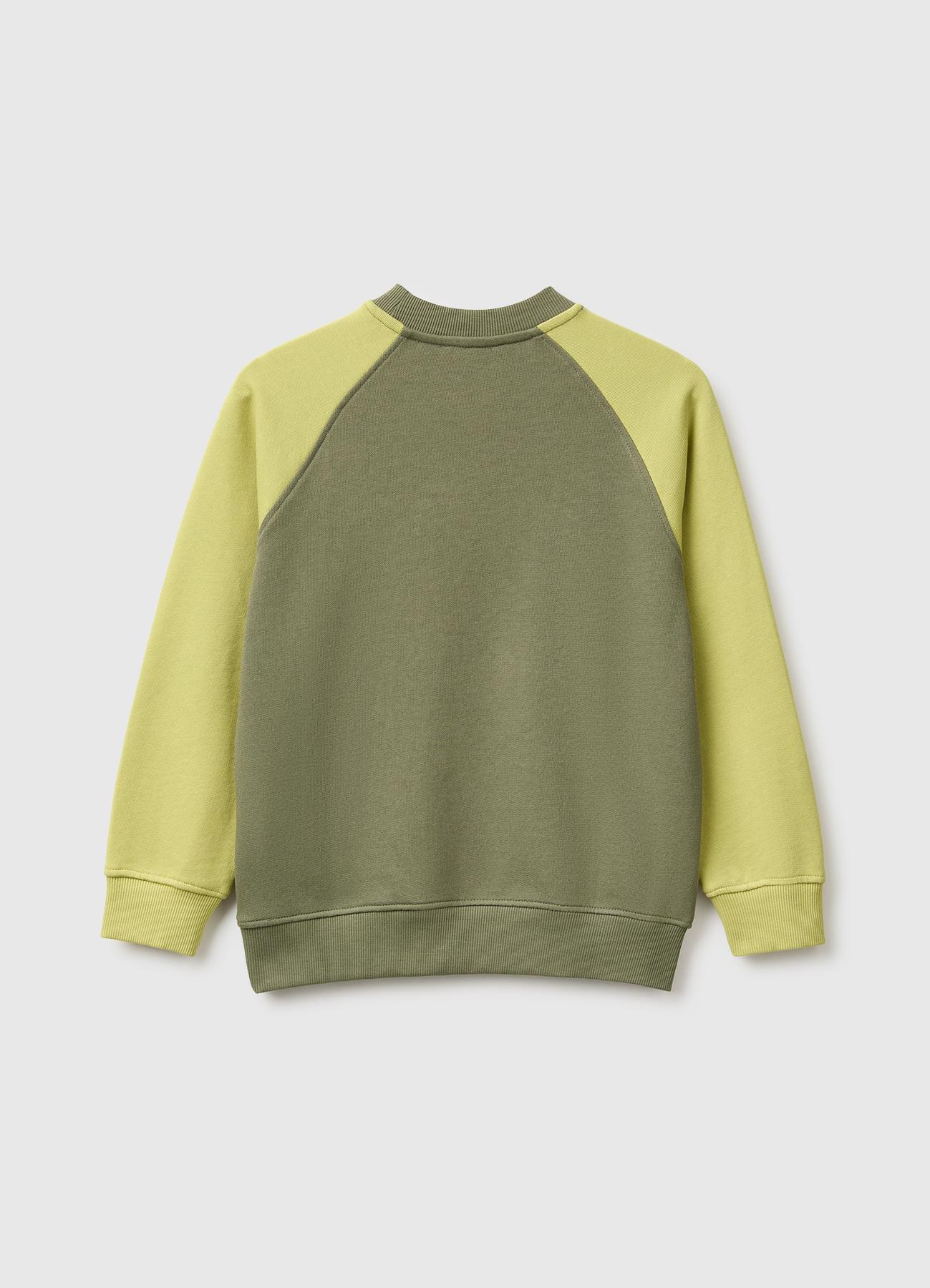 Erkek Çocuk Haki Önü İşlemeli Ribanalı Reglan Kollu Bisiklet Yaka Sweatshirt