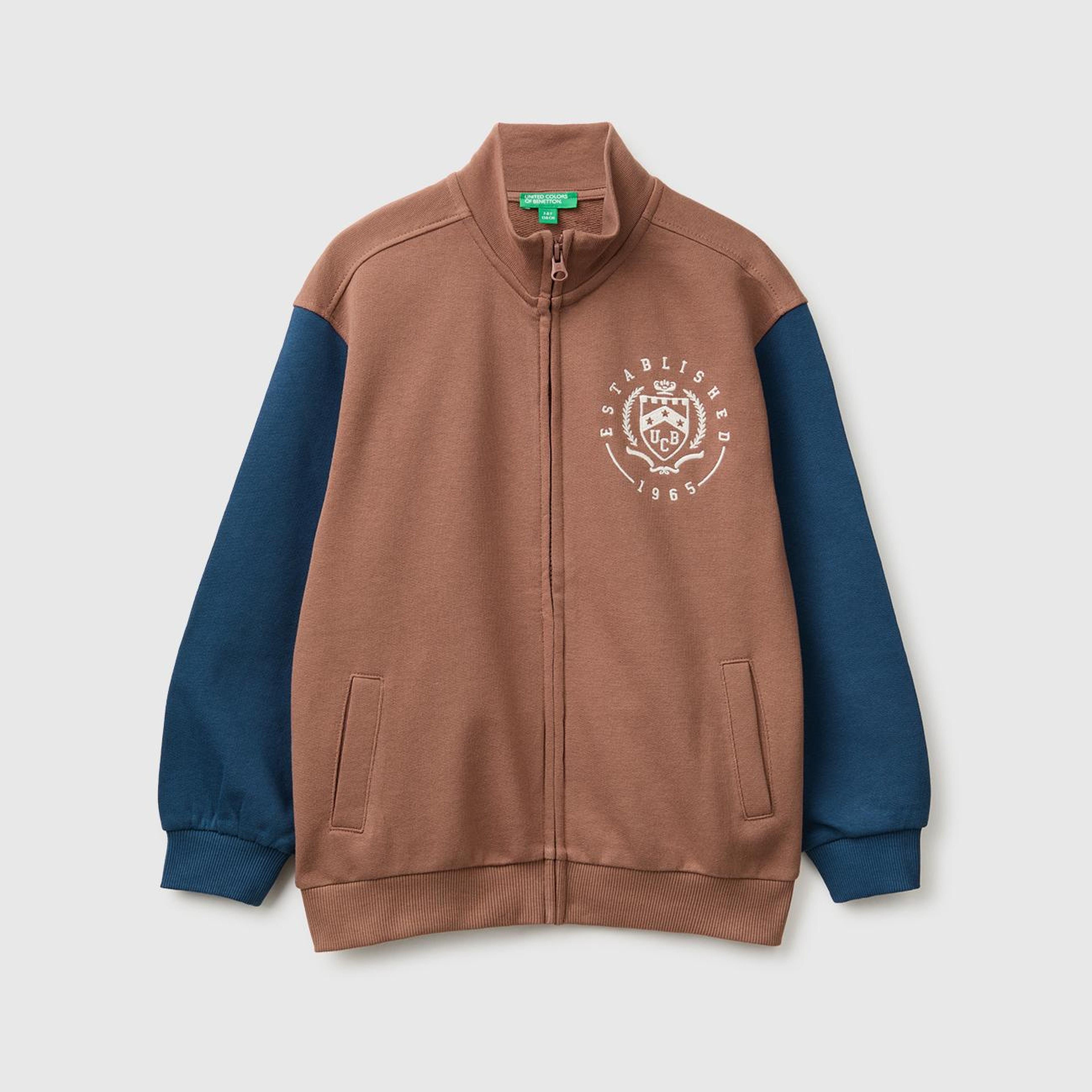 Erkek Çocuk Kahverengi Önü İşlemeli Ribanalı Cepli Fermuarlı Dik Yaka Sweatshirt