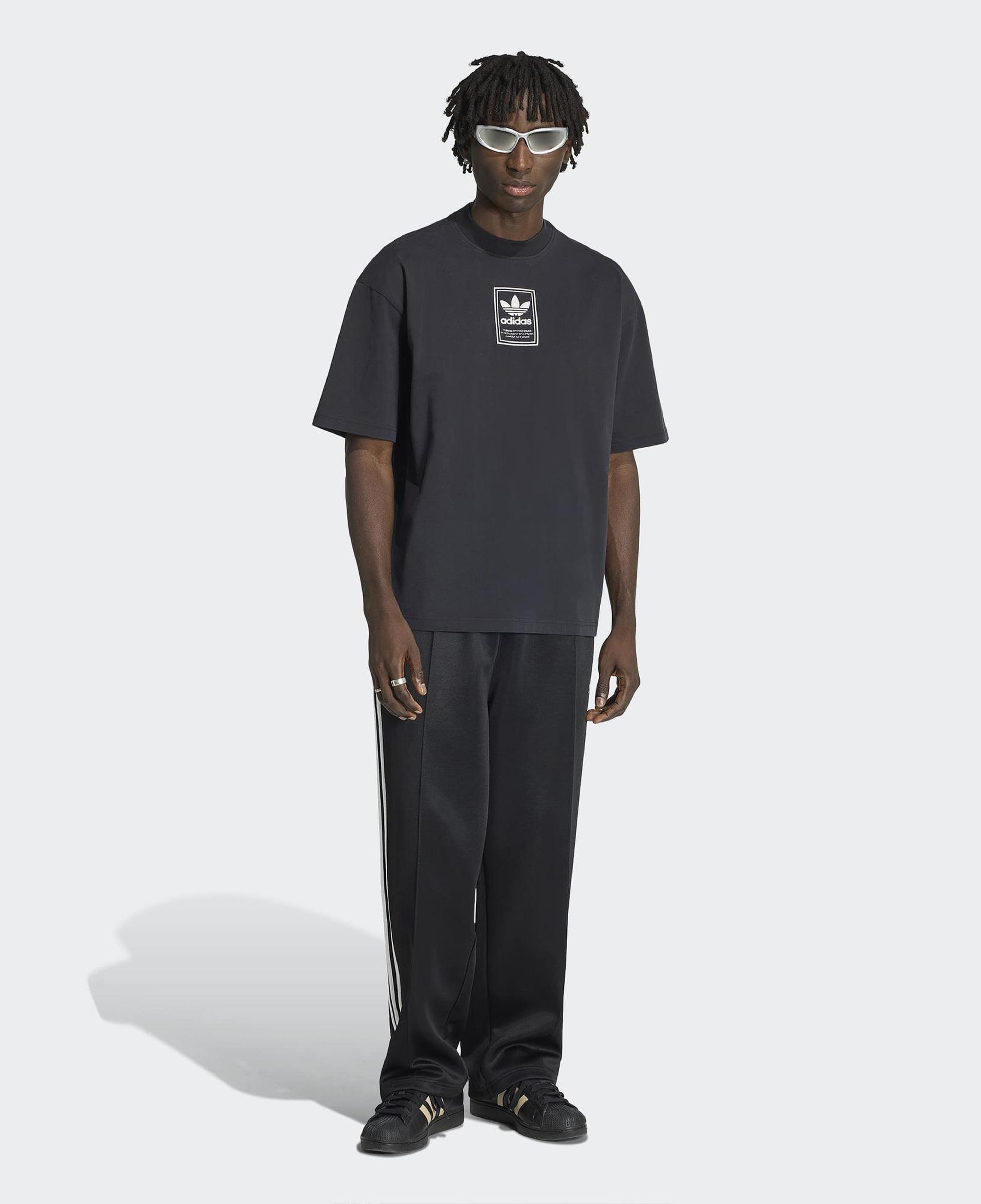 adidas Elevated Grafik Te Erkek Siyah T-Shirt