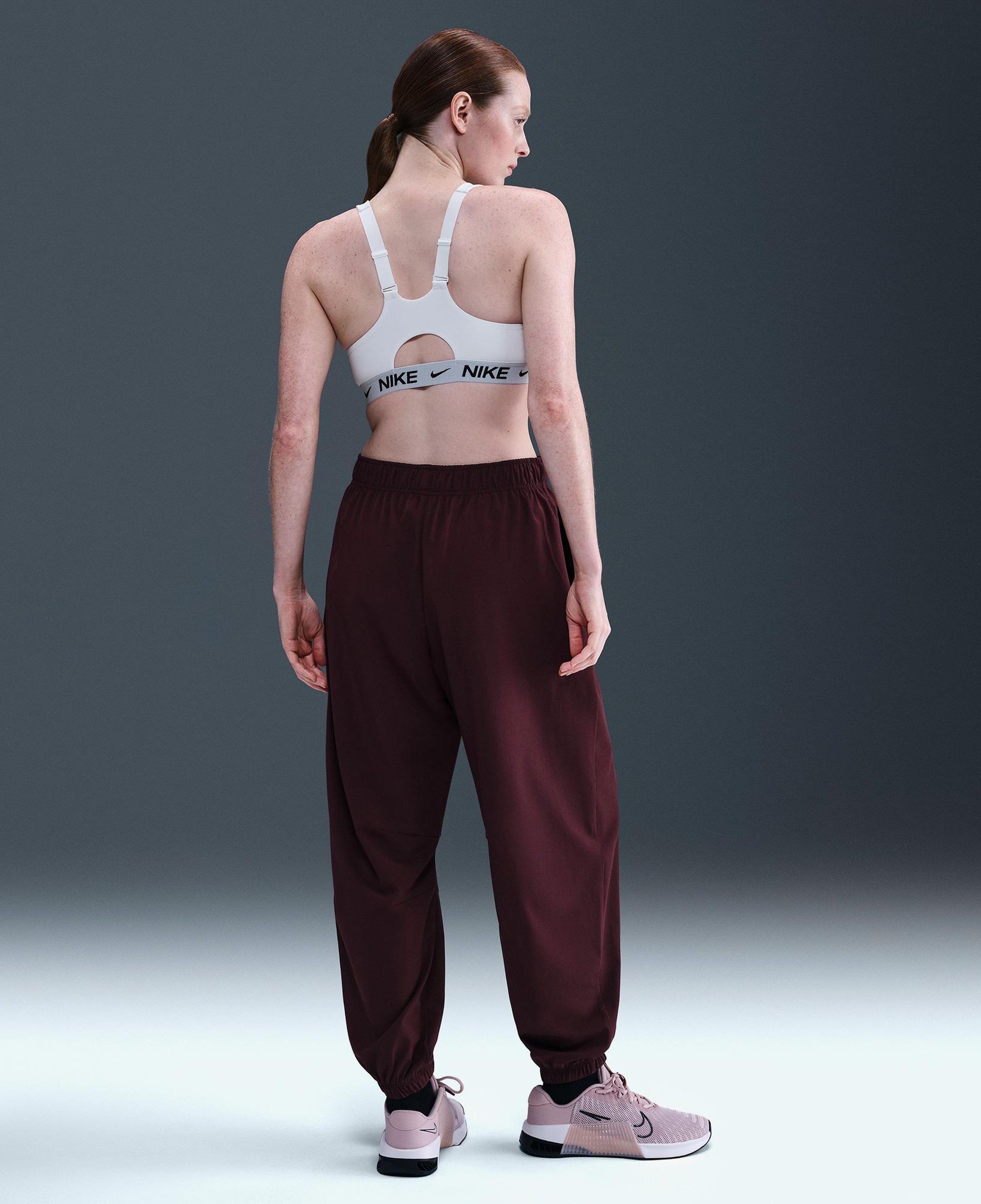 Nike Indy High Support Kadın Beyaz Bra