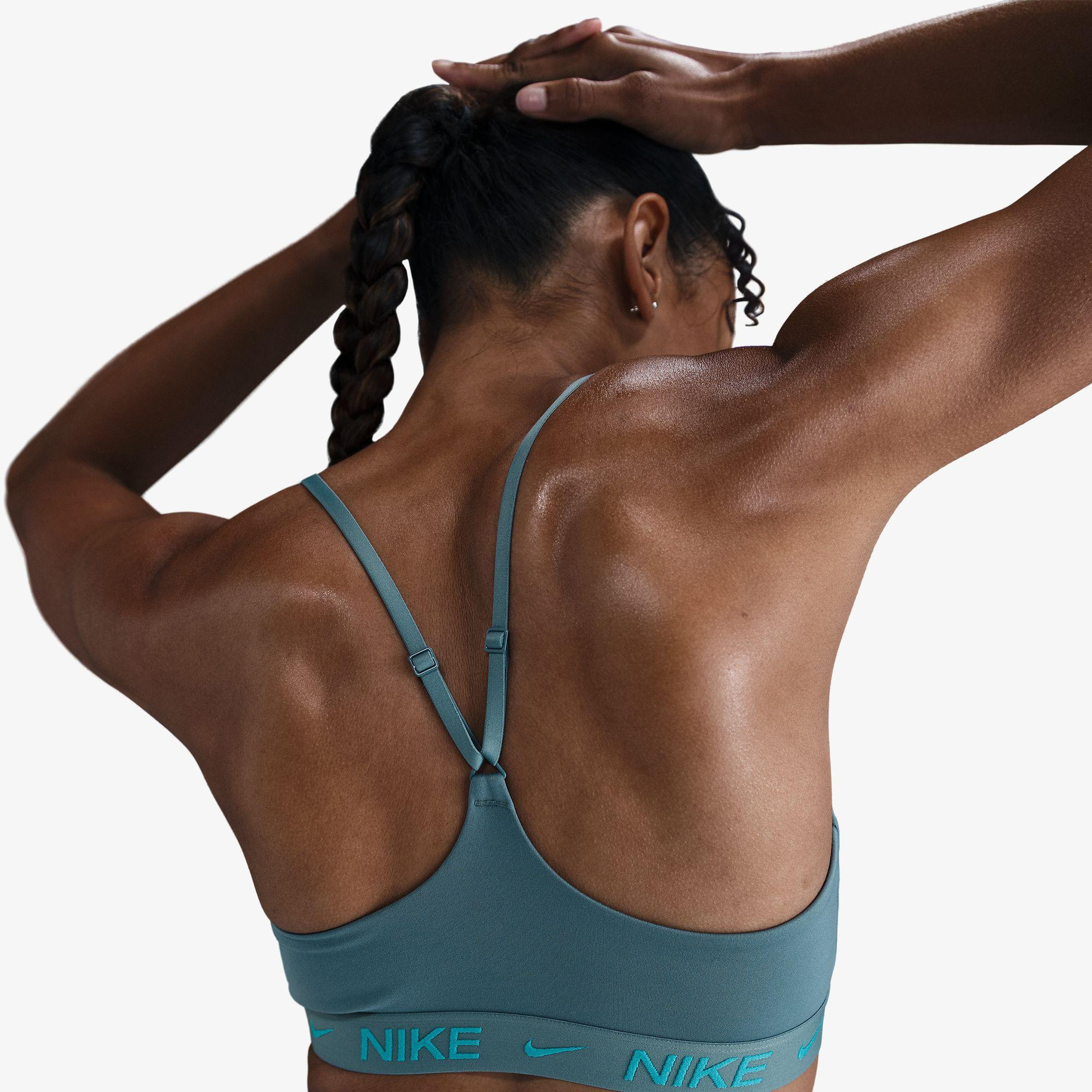 Nike Dri-Fit Indy Hafif Destekli Kadın Yeşil Bra