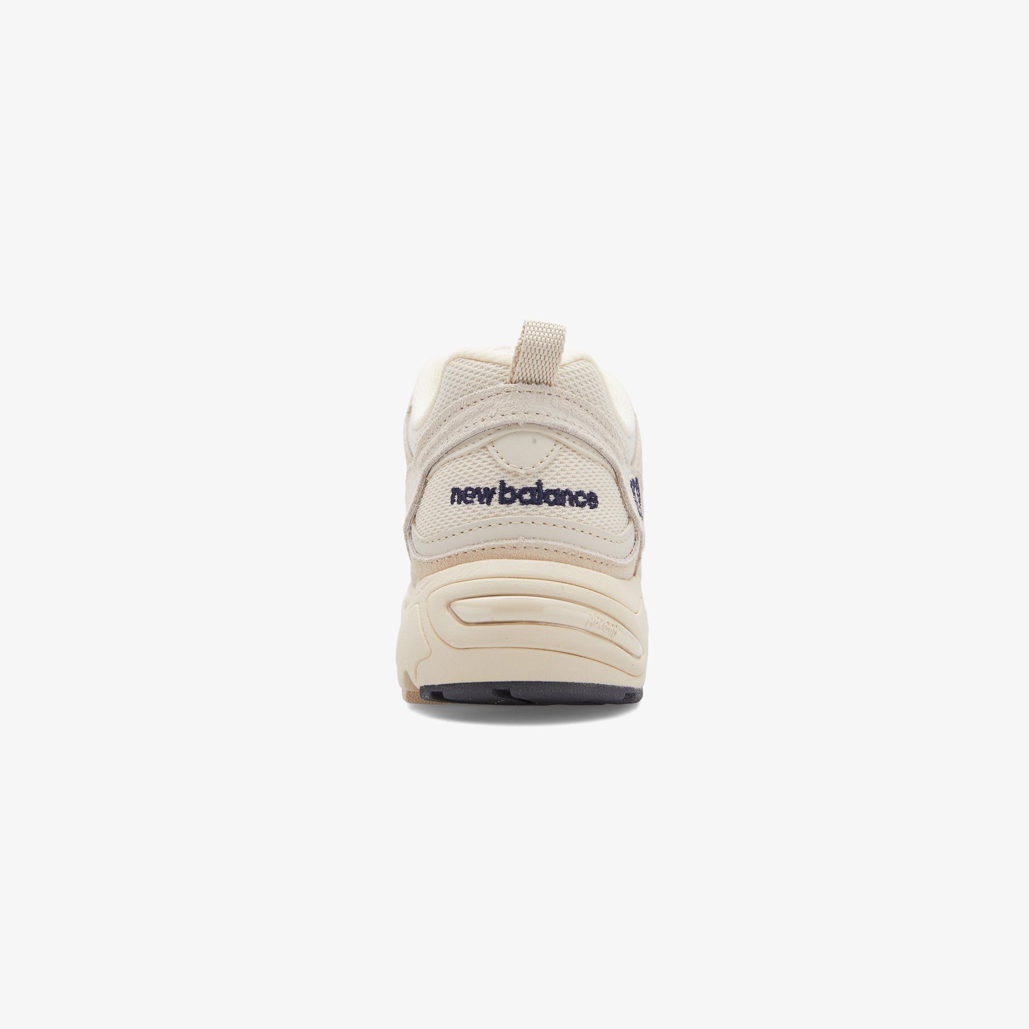 New Balance 878 Unisex Beyaz Spor Ayakkabı