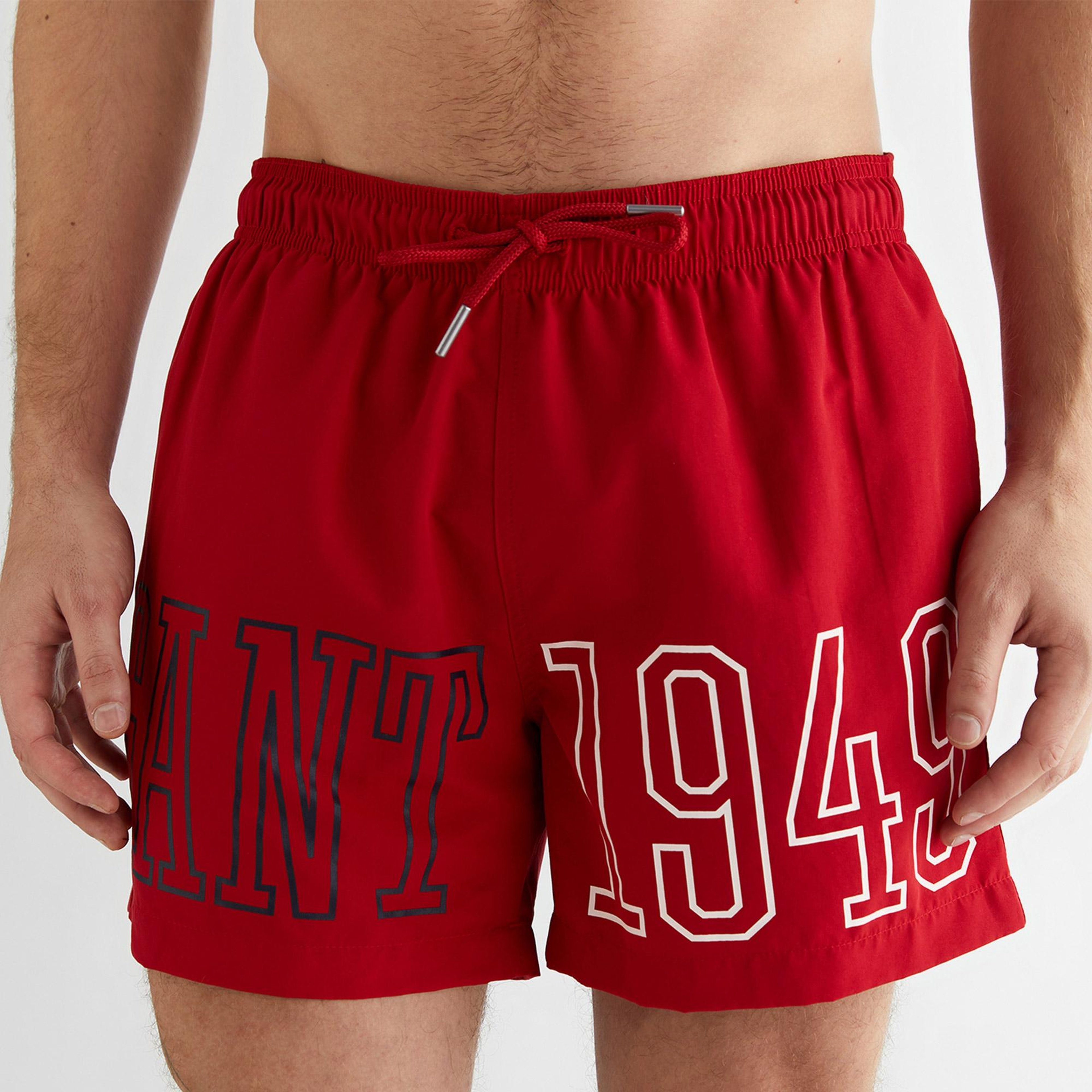 GANT Erkek Kırmızı Regular Fit Logolu Deniz Şortu