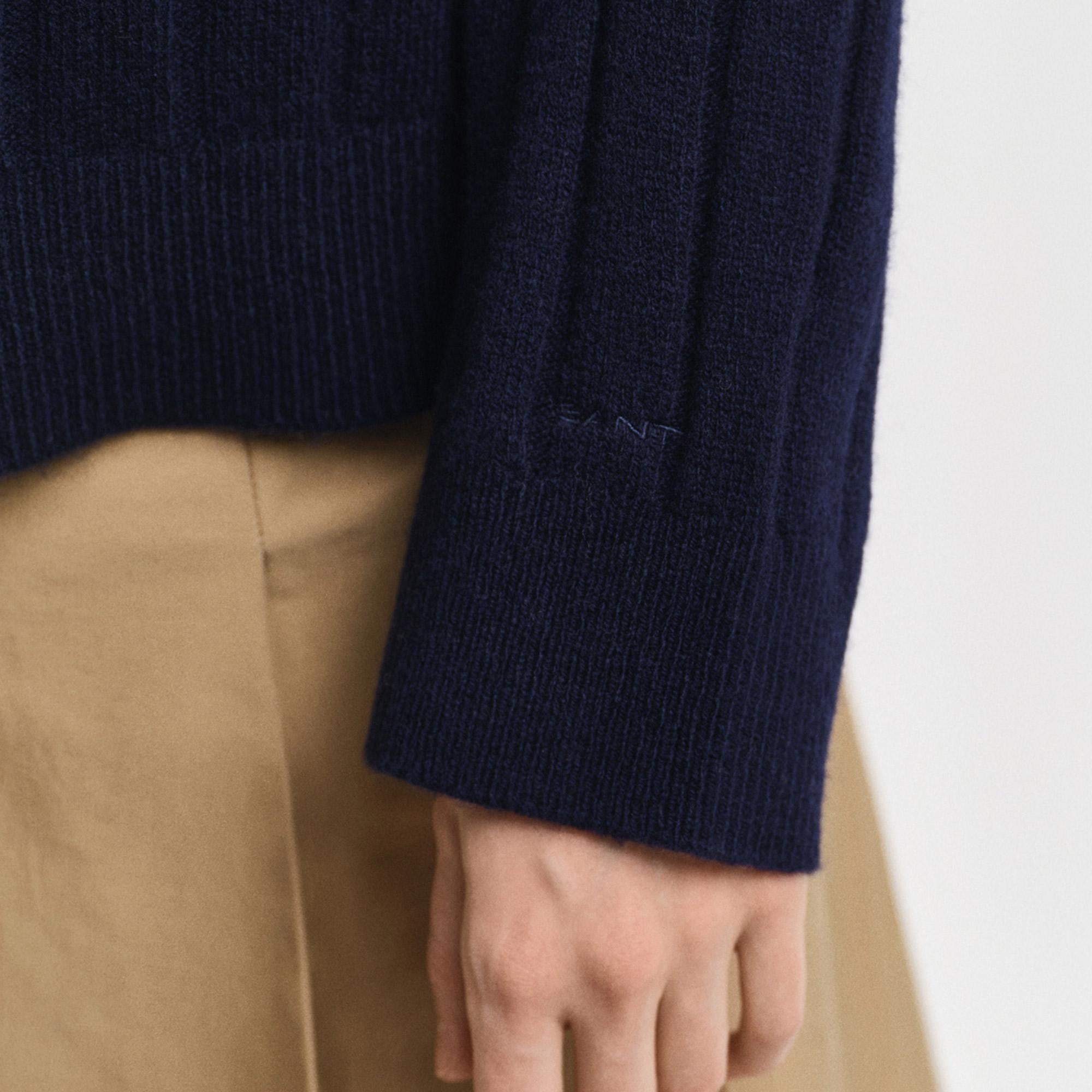 GANT Kadın Lacivert Relaxed Fit Dik Yaka Yün Karışımlı Kazak