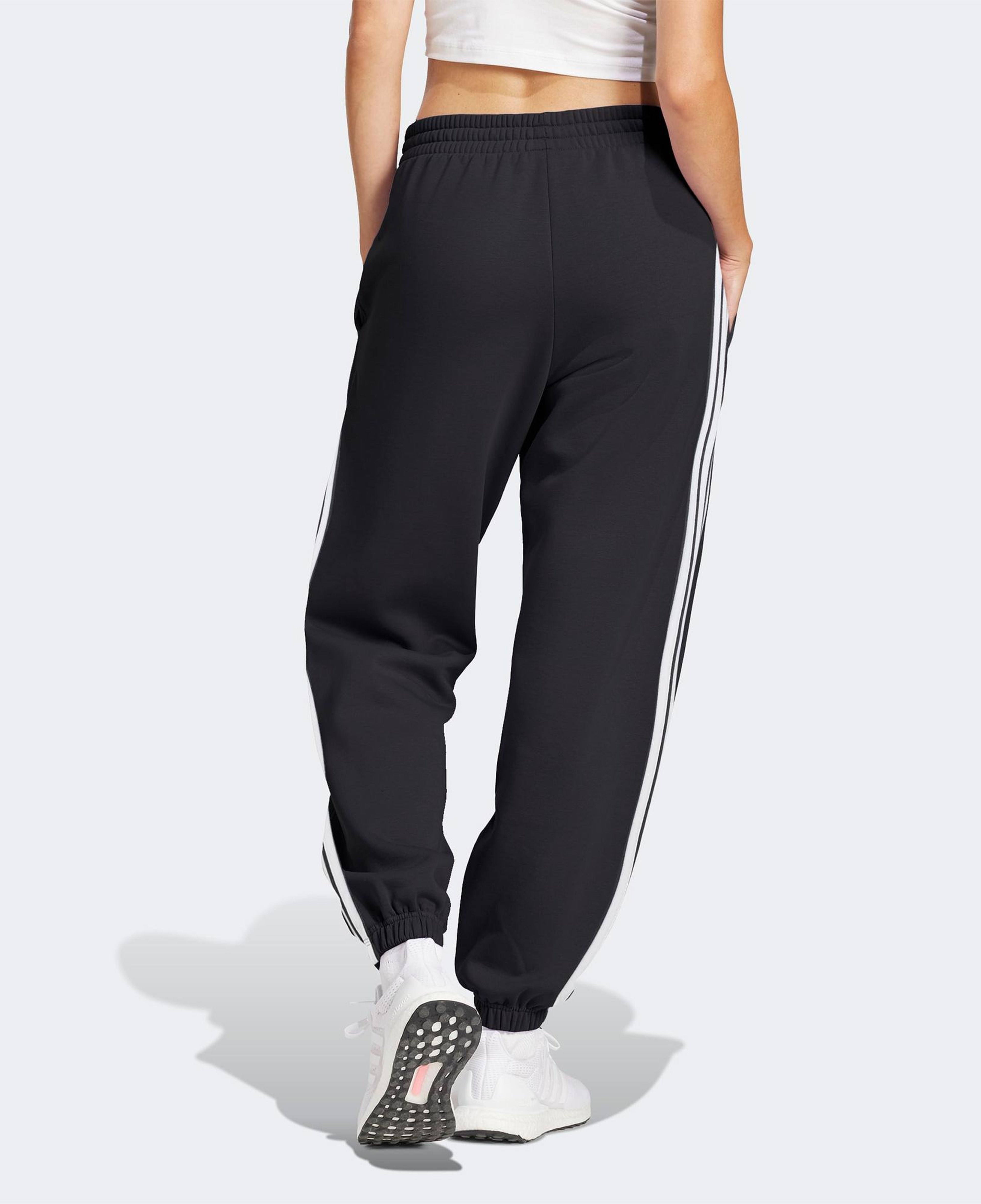 adidas Essentials 3 Stripes French Terry Cuffed Kadın Siyah Eşofman Altı