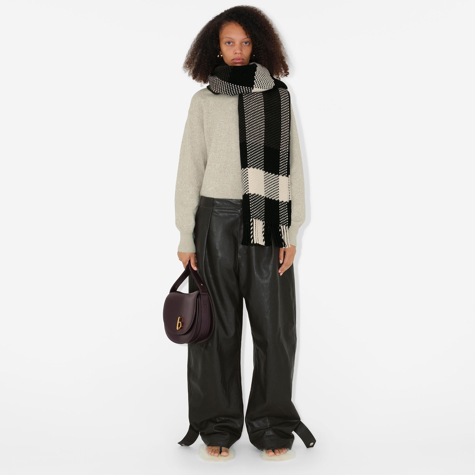 Burberry Unisex Siyah Yün Atkı