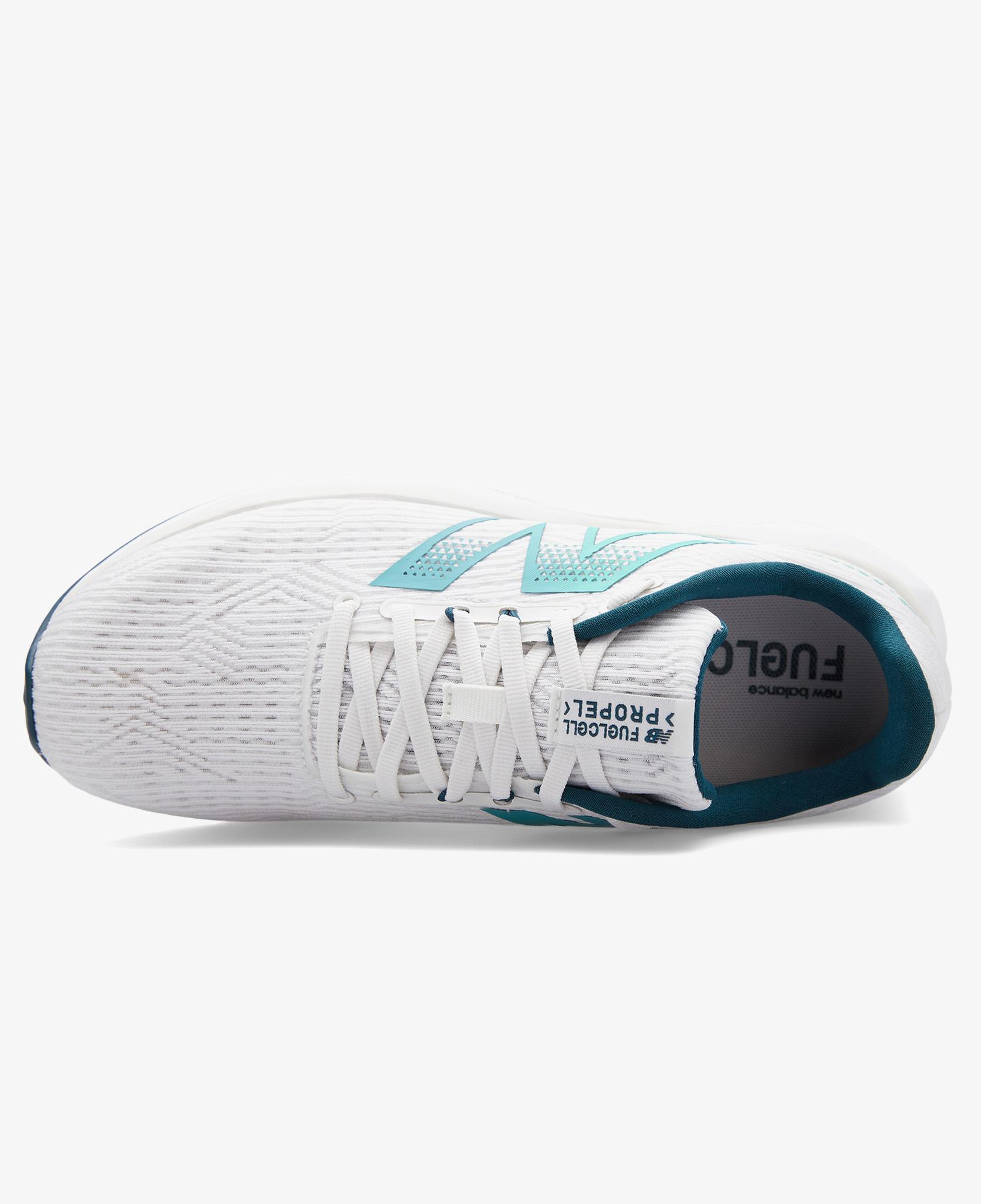 New Balance FuelCell Propel Erkek Gri Koşu Ayakkabısı