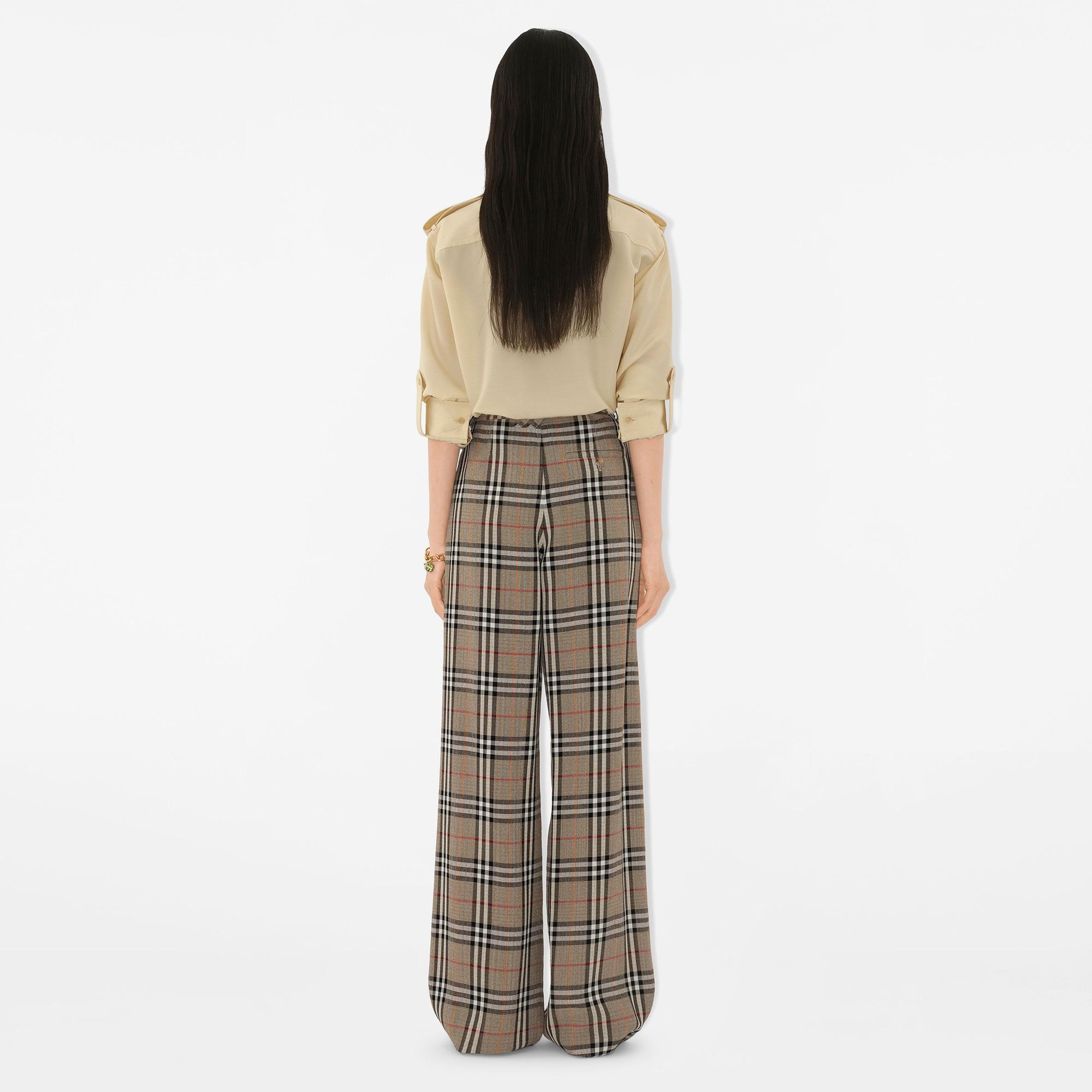 Burberry Kadın Gri Pantolon