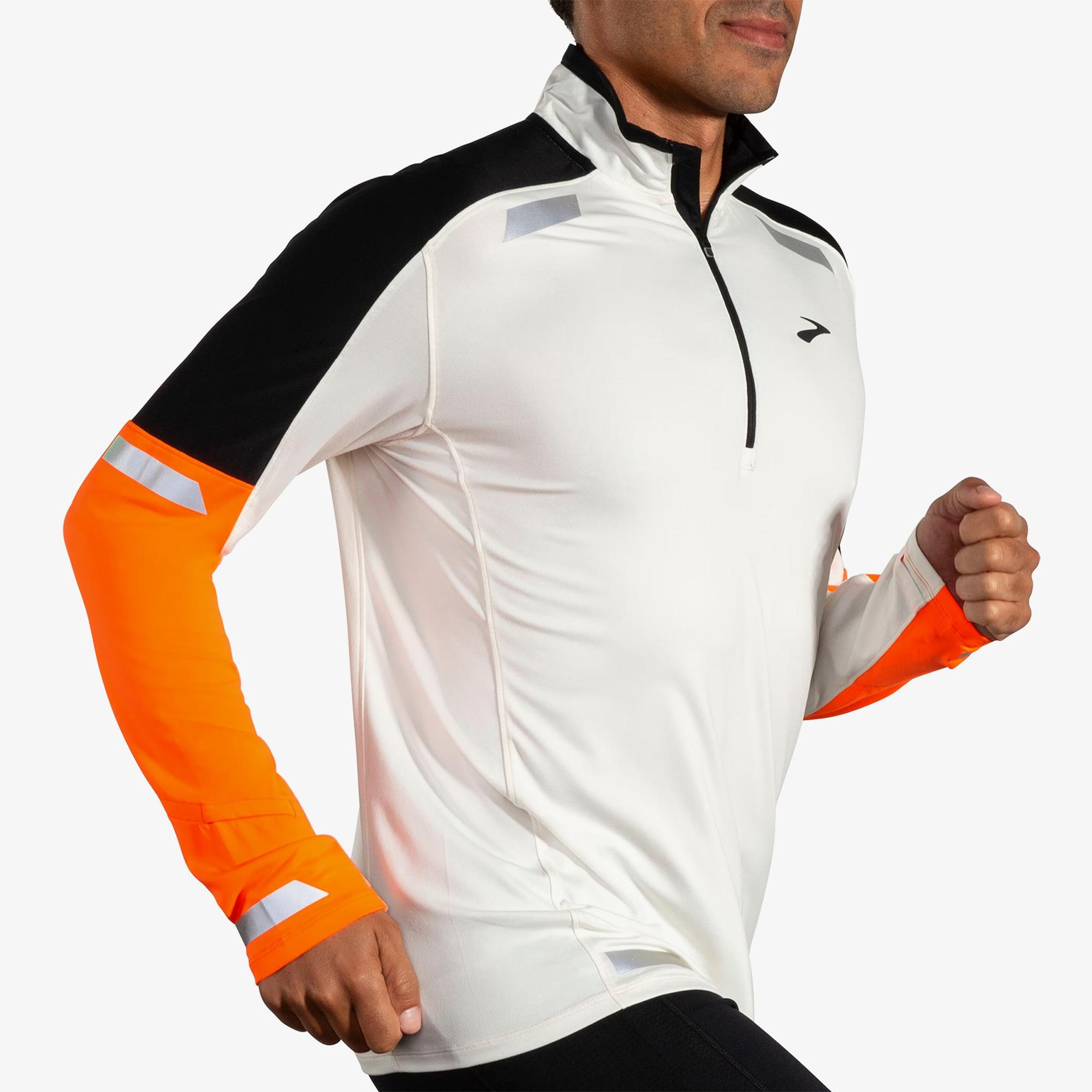 Brooks Run Visible 1/2 Zip 2.0 Erkek Beyaz T-Shirt