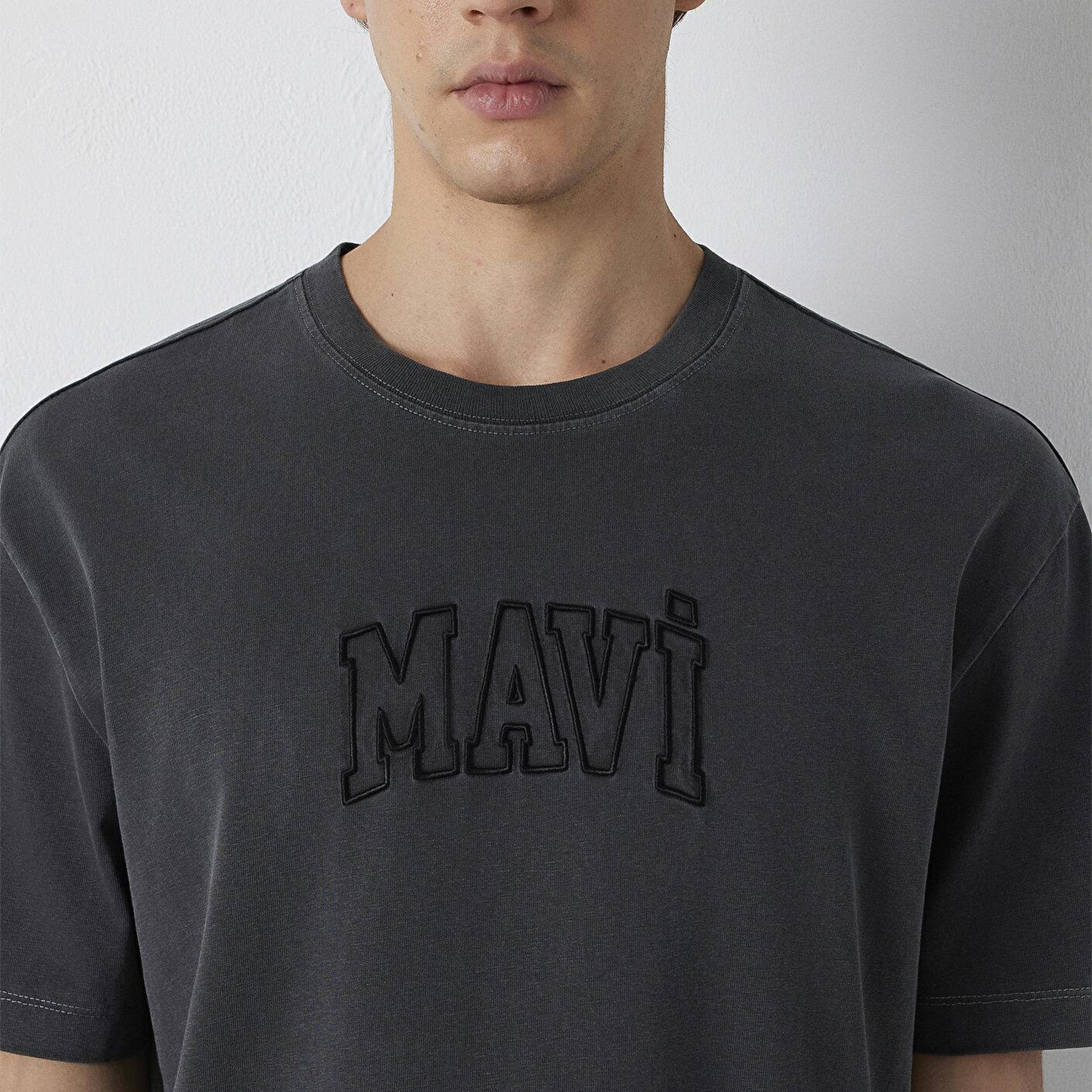 Mavi Mavi Logo Baskılı Antrasit Tişört Loose Fit / Bol Rahat Kesim 0613564-70087