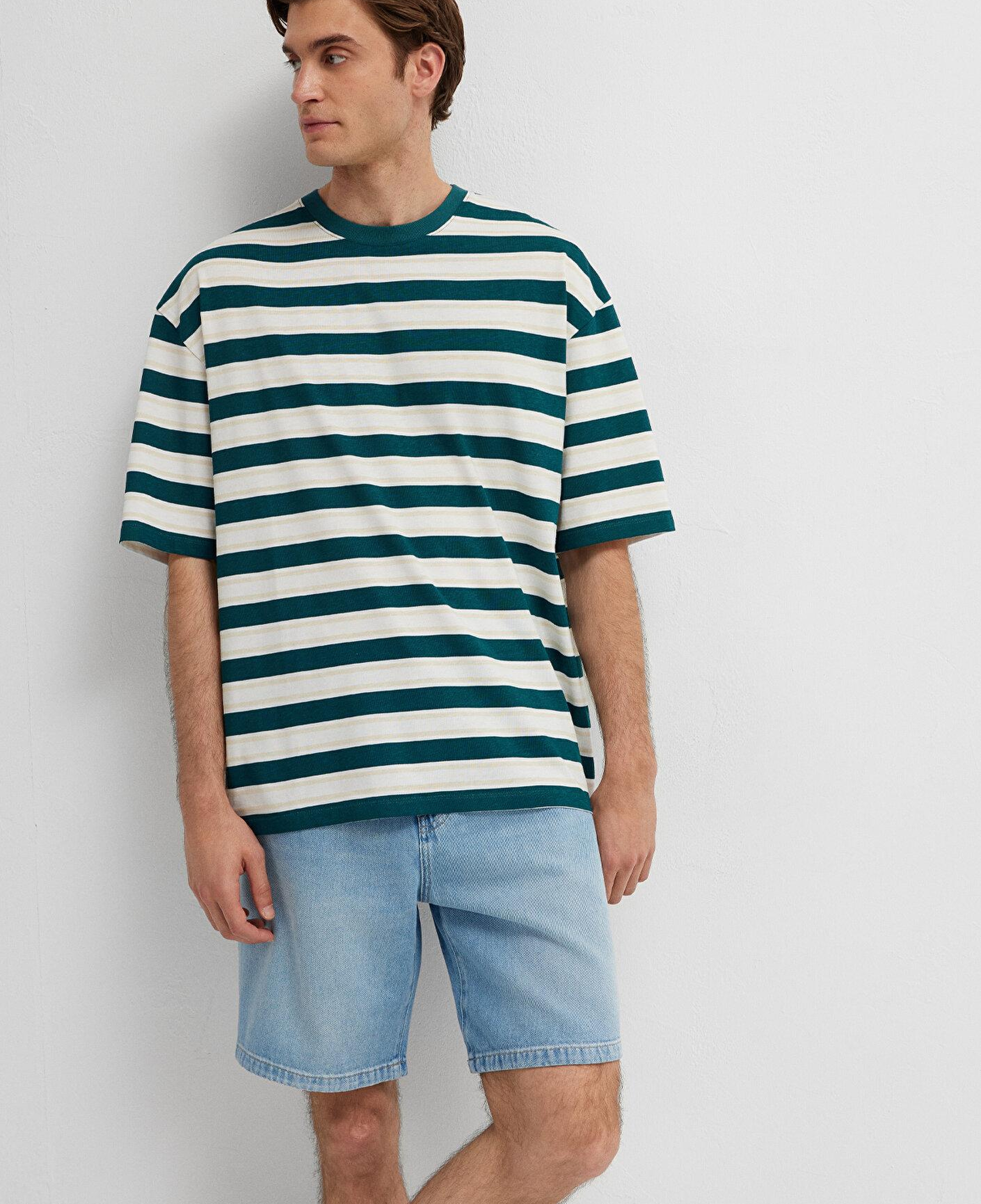 Mavi Çizgili Tişört Oversize / Geniş Kesim 0613505-70057