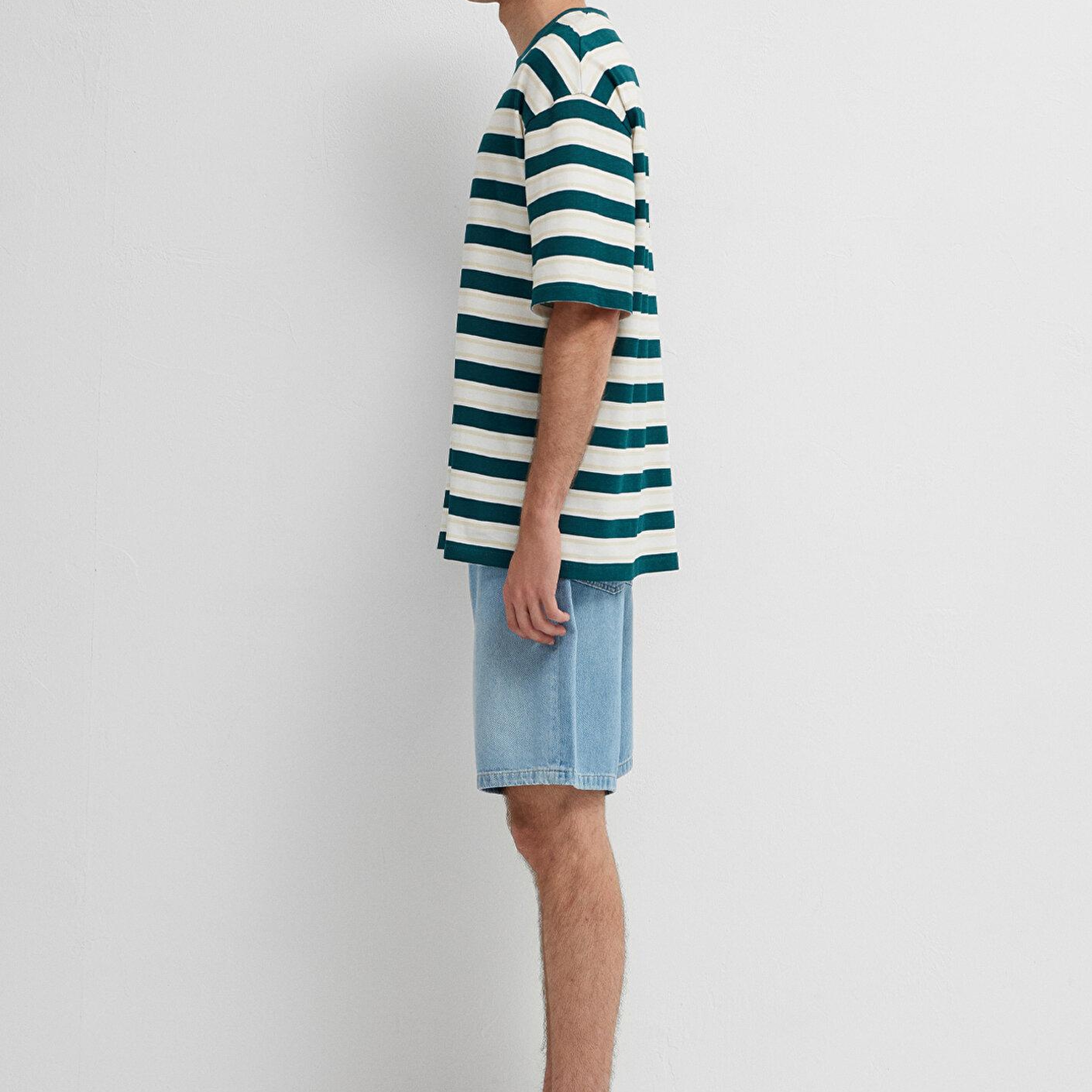 Mavi Çizgili Tişört Oversize / Geniş Kesim 0613505-70057