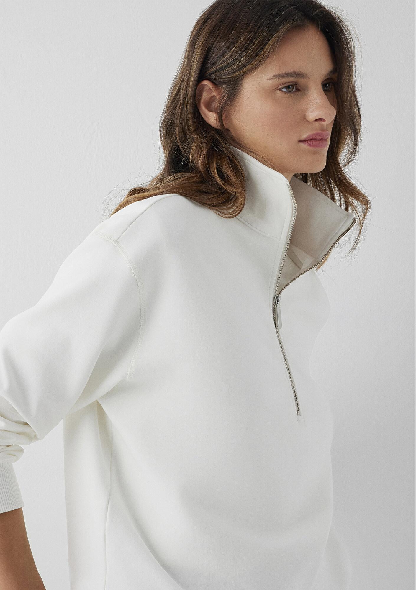 Mavi Yarı Fermuarlı Beyaz Sweatshirt 1S10572-83043