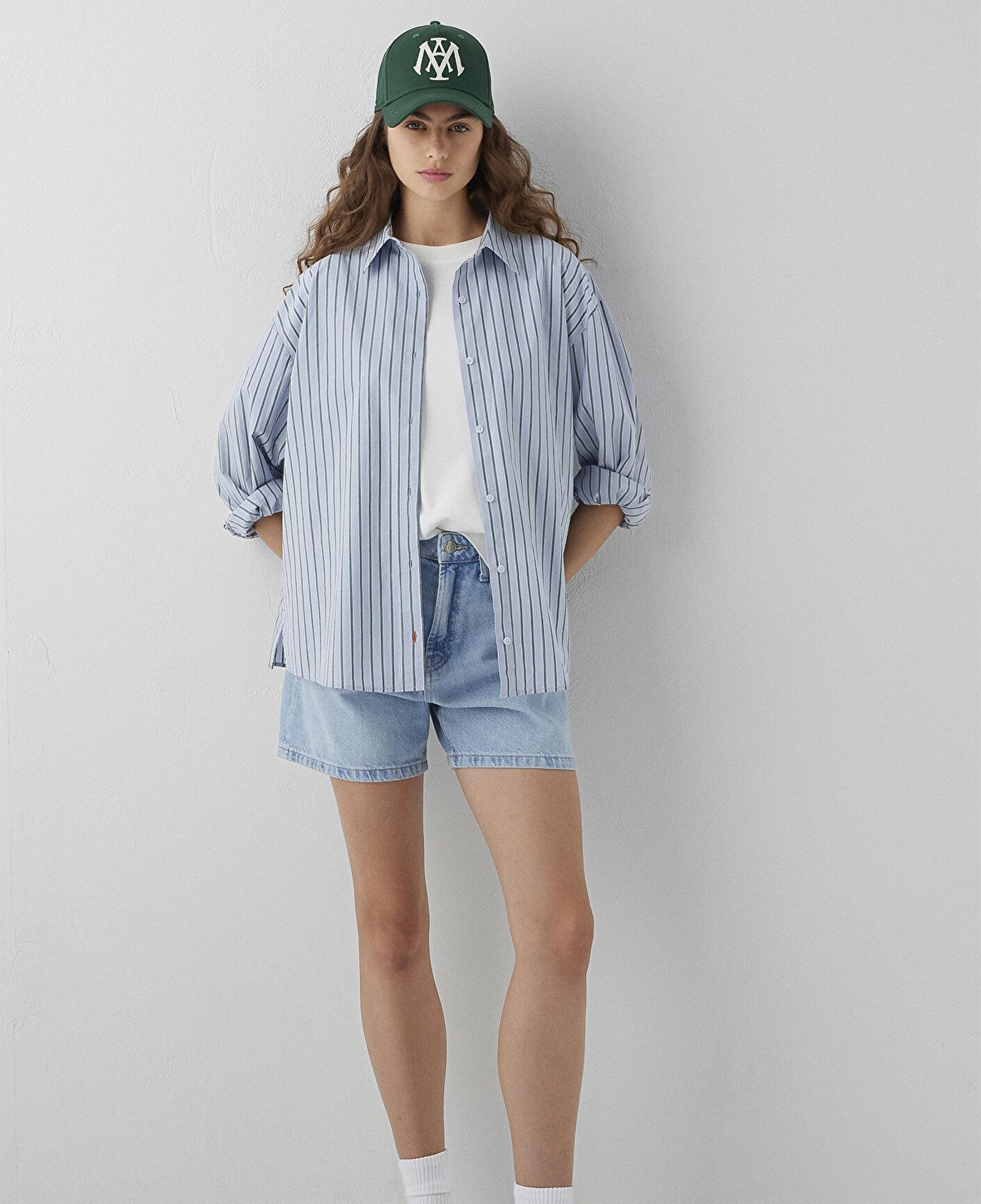 Mavi Çizgili Gömlek Oversize / Geniş Kesim 1211567-84005