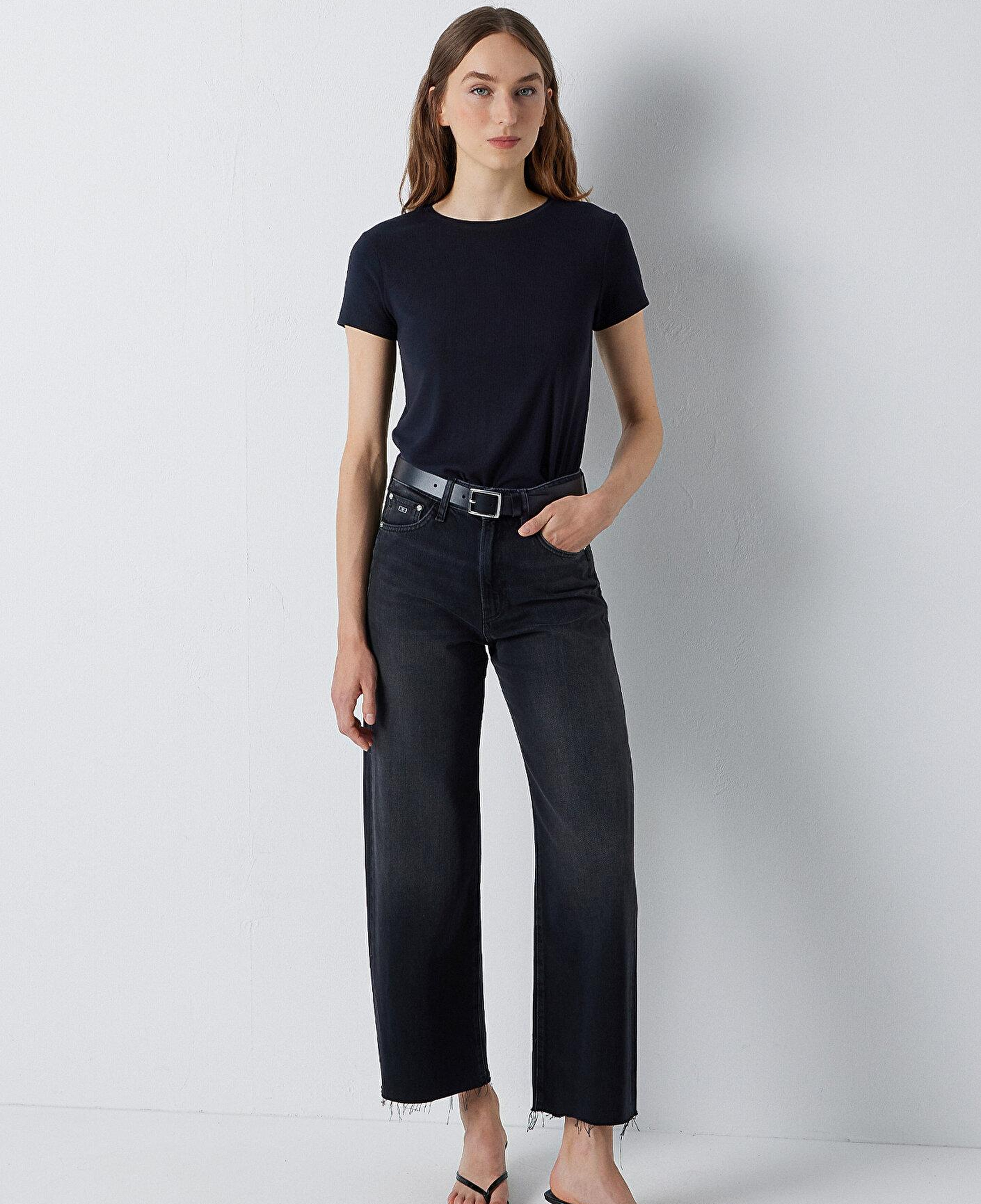Mavi Siyah Basic Tişört Slim Fit / Dar Kesim 1612904-900