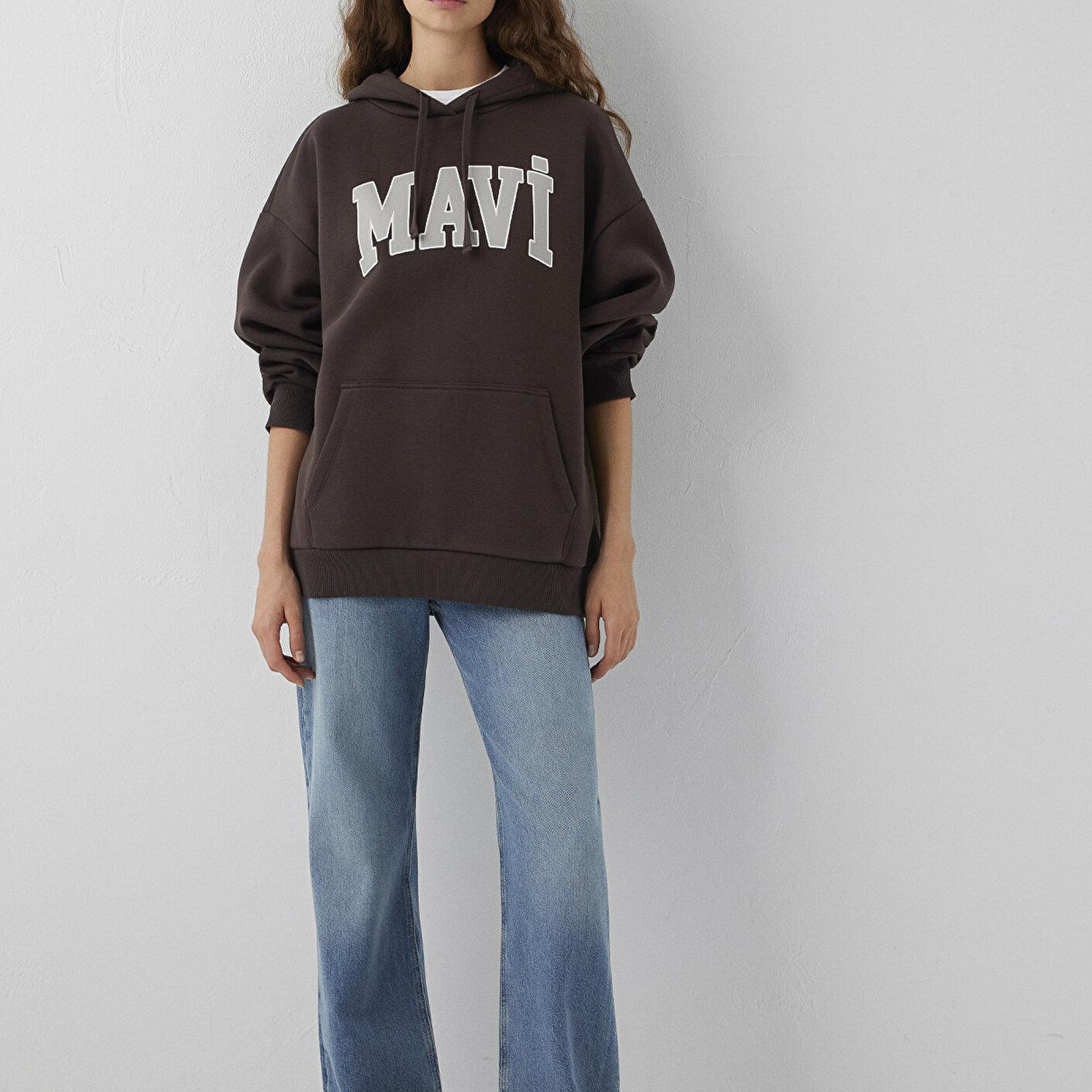 Mavi Mavi Logo Baskılı Kapüşonlu Kahverengi Sweatshirt 1600361-70240