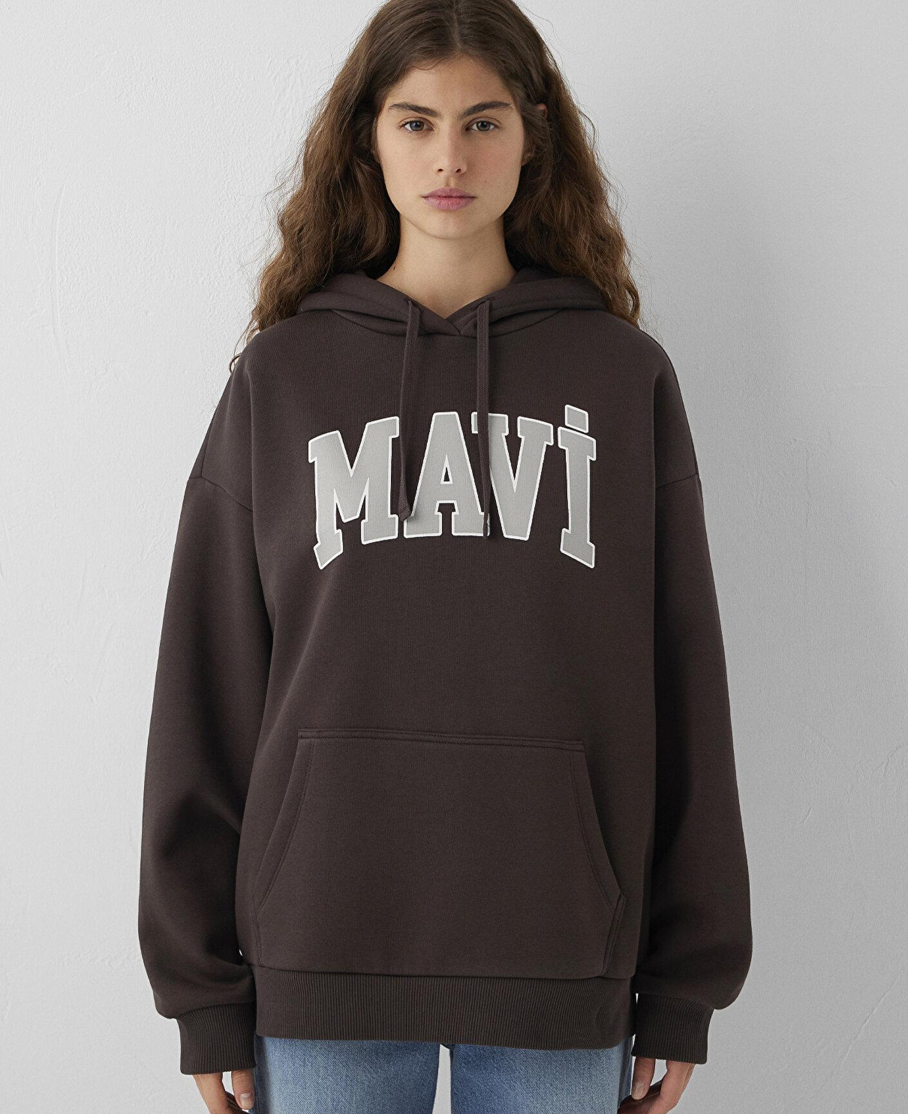 Mavi Mavi Logo Baskılı Kapüşonlu Kahverengi Sweatshirt 1600361-70240