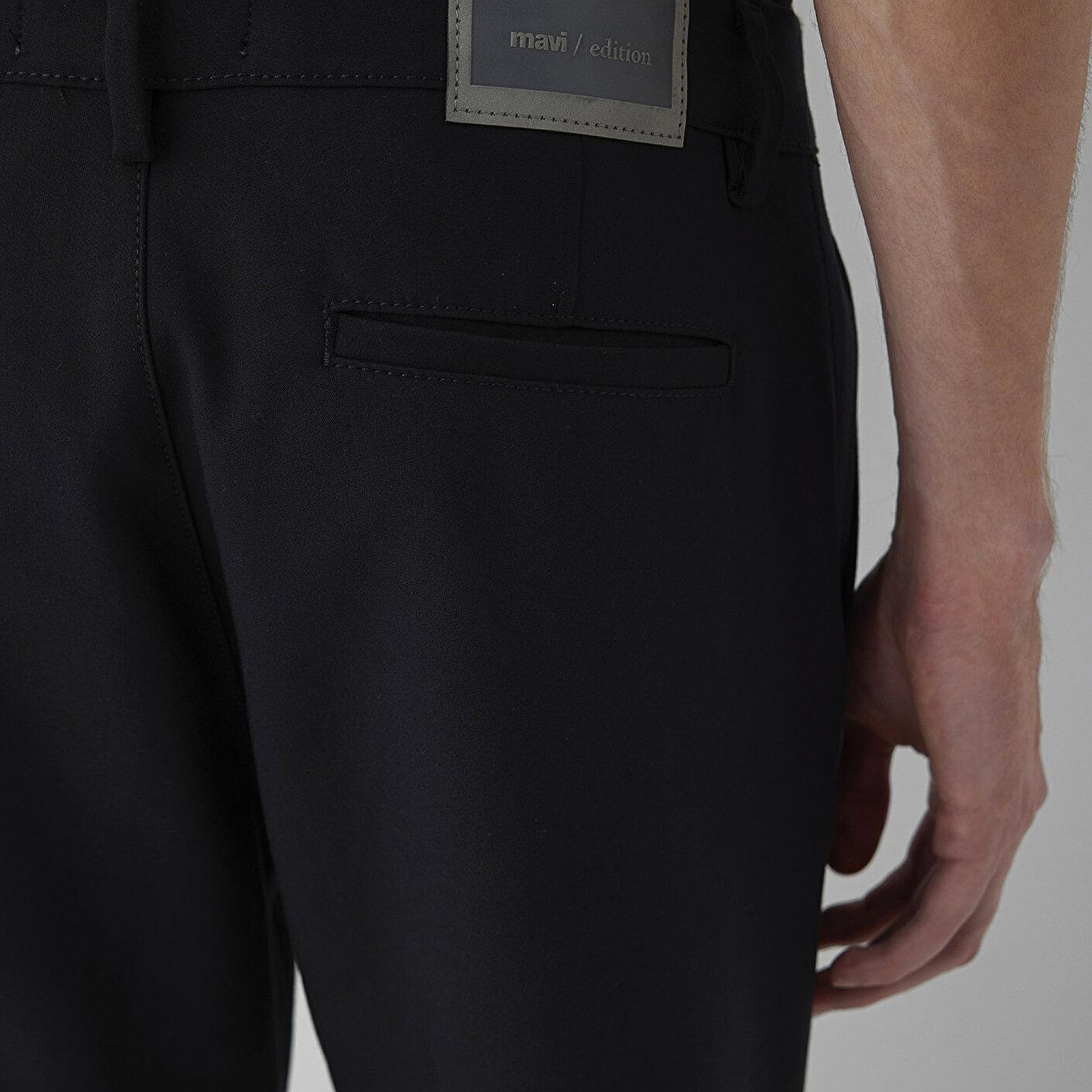 Mavi Matthew Siyah Gabardin Pantolon 0010242-A6529