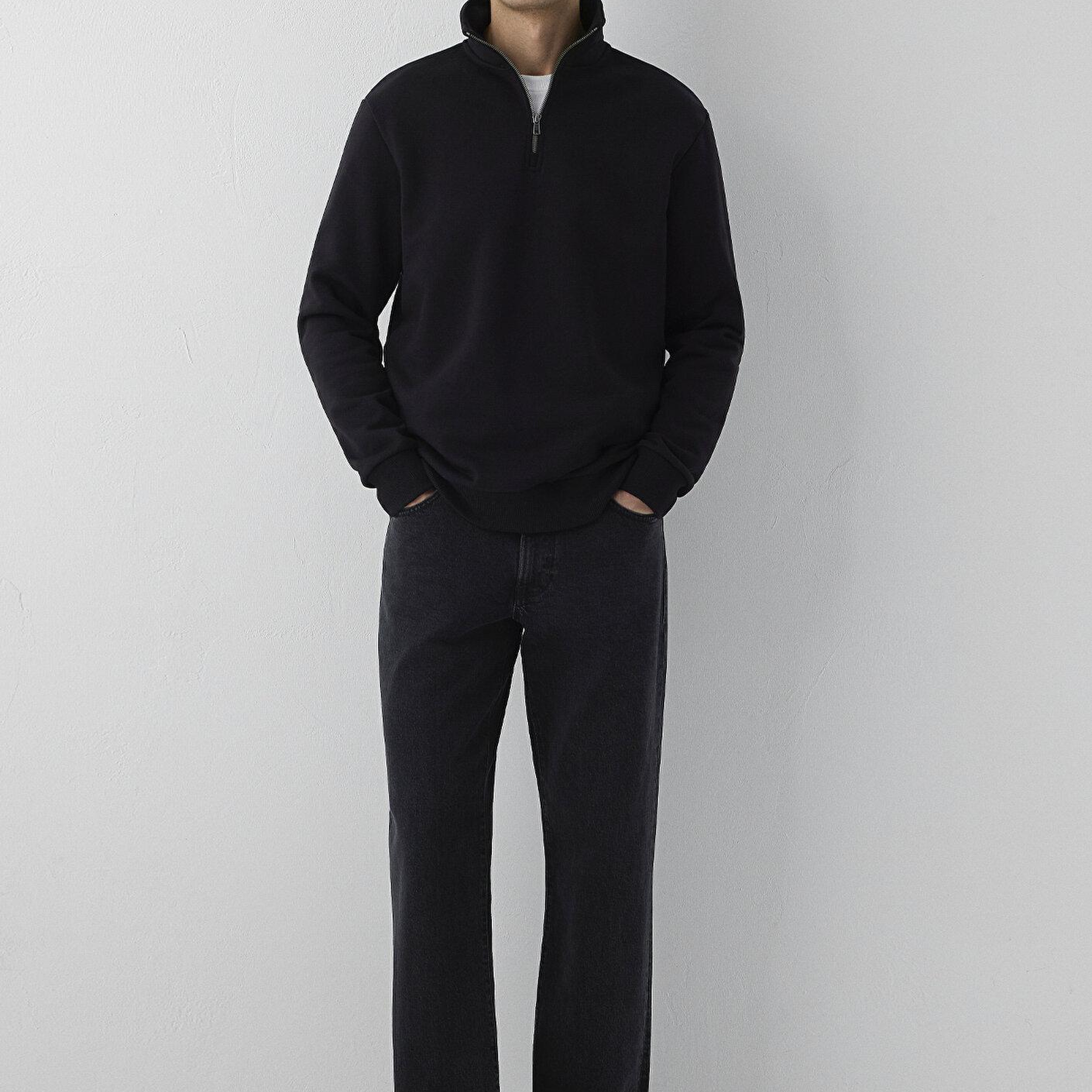 Mavi Yarı Fermuarlı Siyah Sweatshirt 0S20027-900