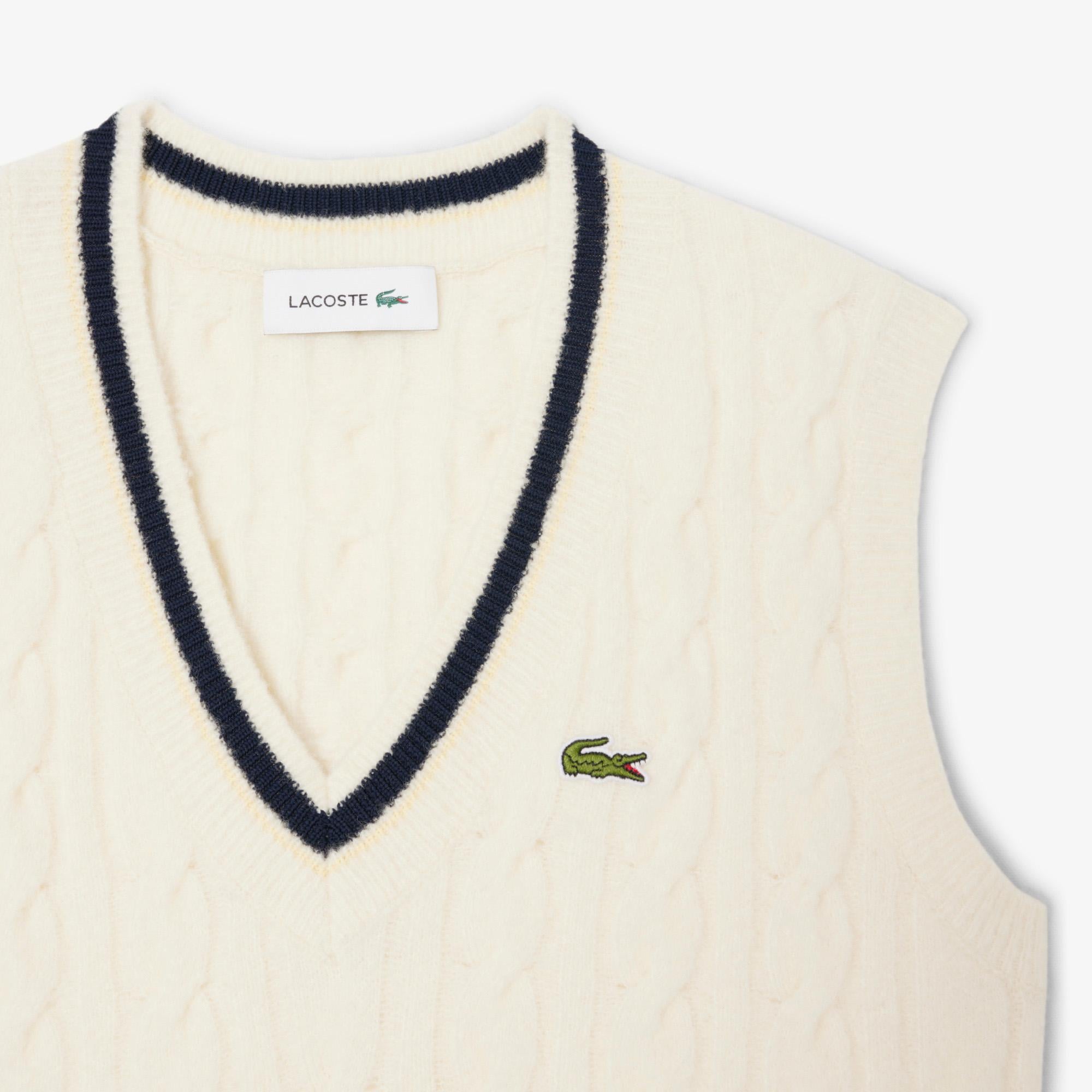 Kadın Classic Fit V Yaka Krem Süveter