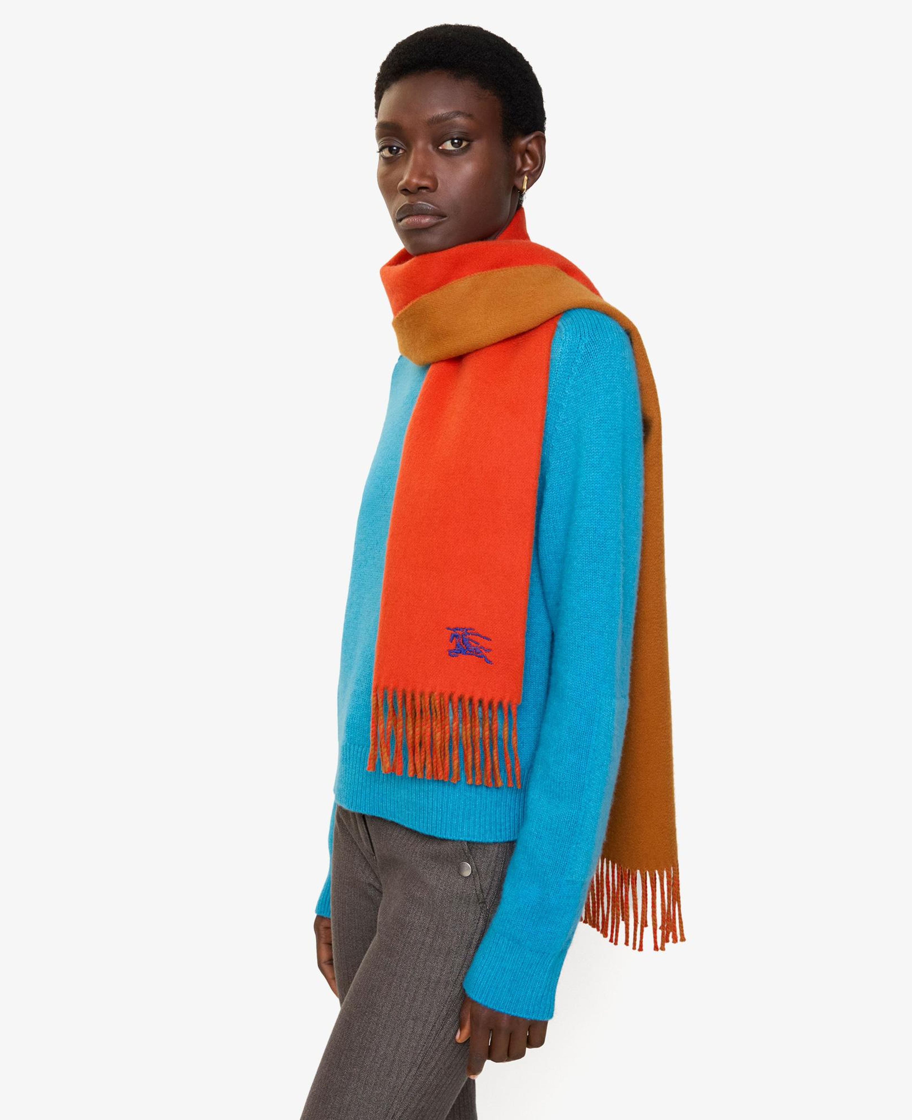 Burberry Knight Solid Reversible Cashmere Kadın Turuncu Atkı