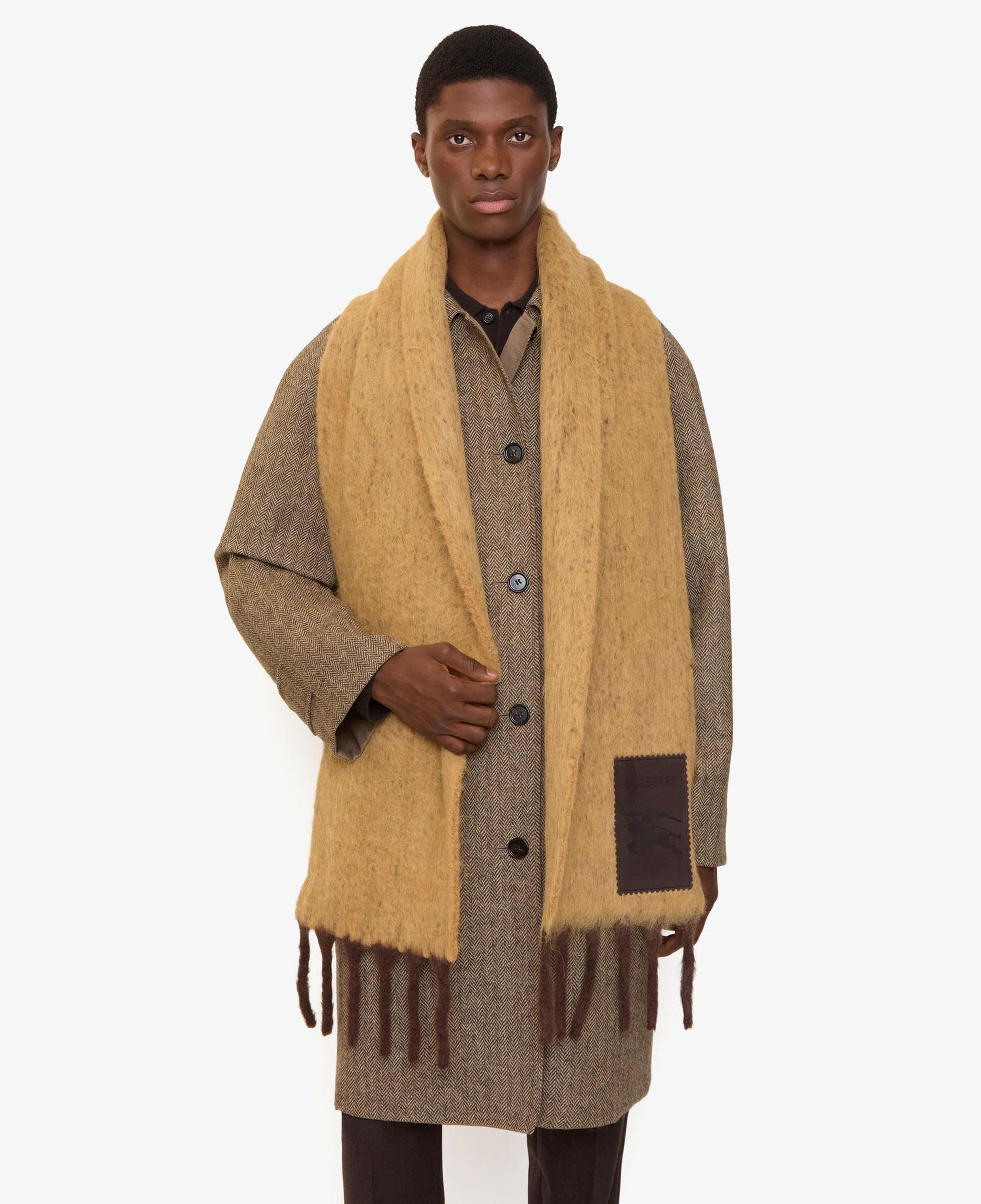 Burberry Kadın Kahverengi Yün Karışımlı Atkı