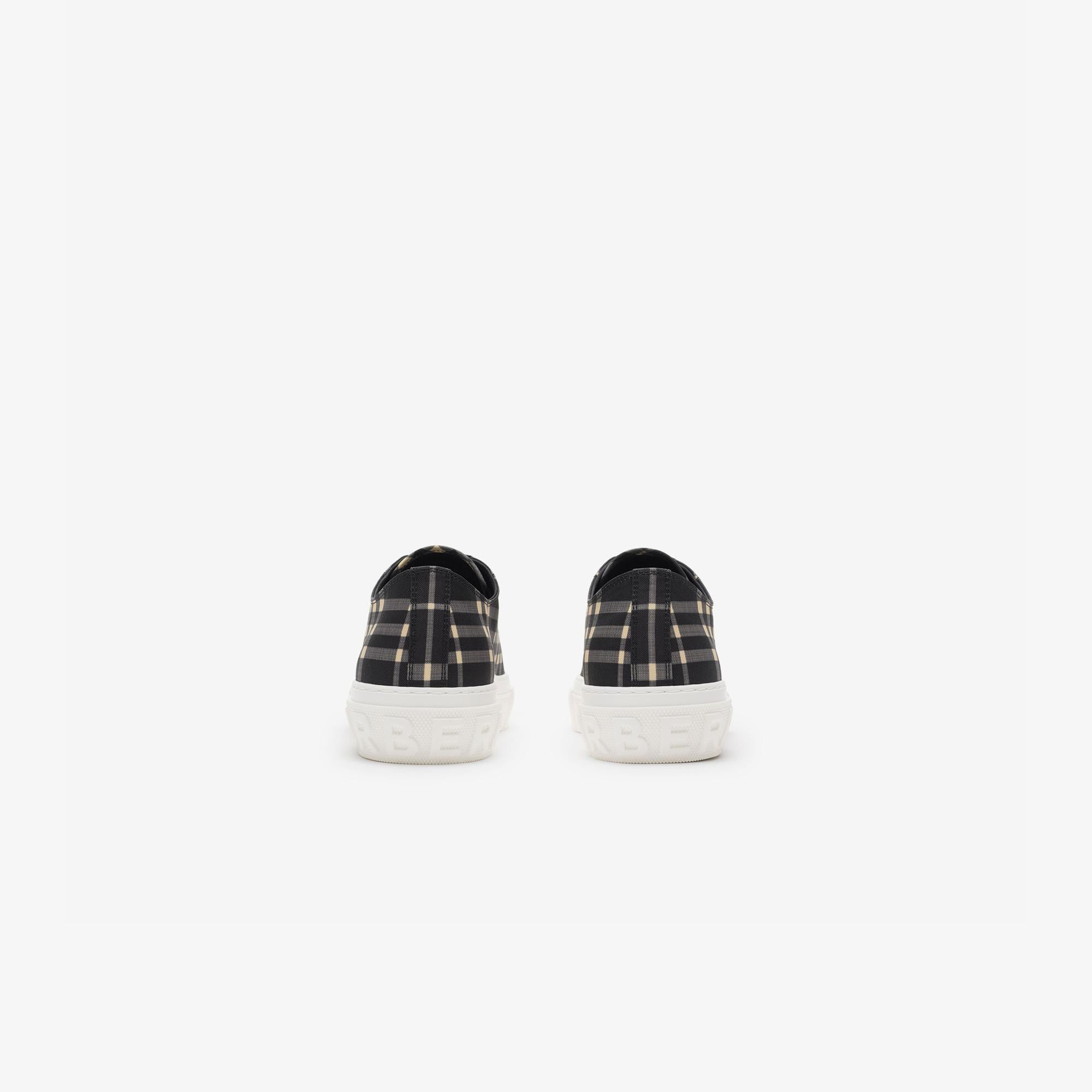 Burberry Kadın Siyah Ayakkabı