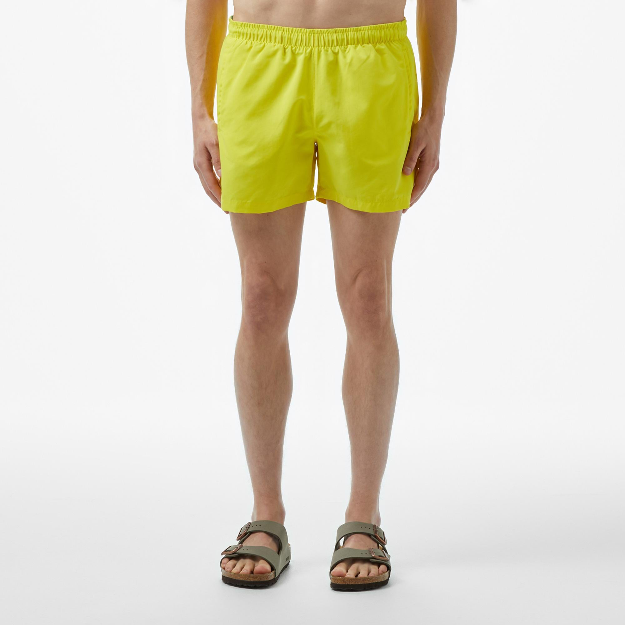 Lacoste Erkek Regular Fit Sarı Deniz Şortu