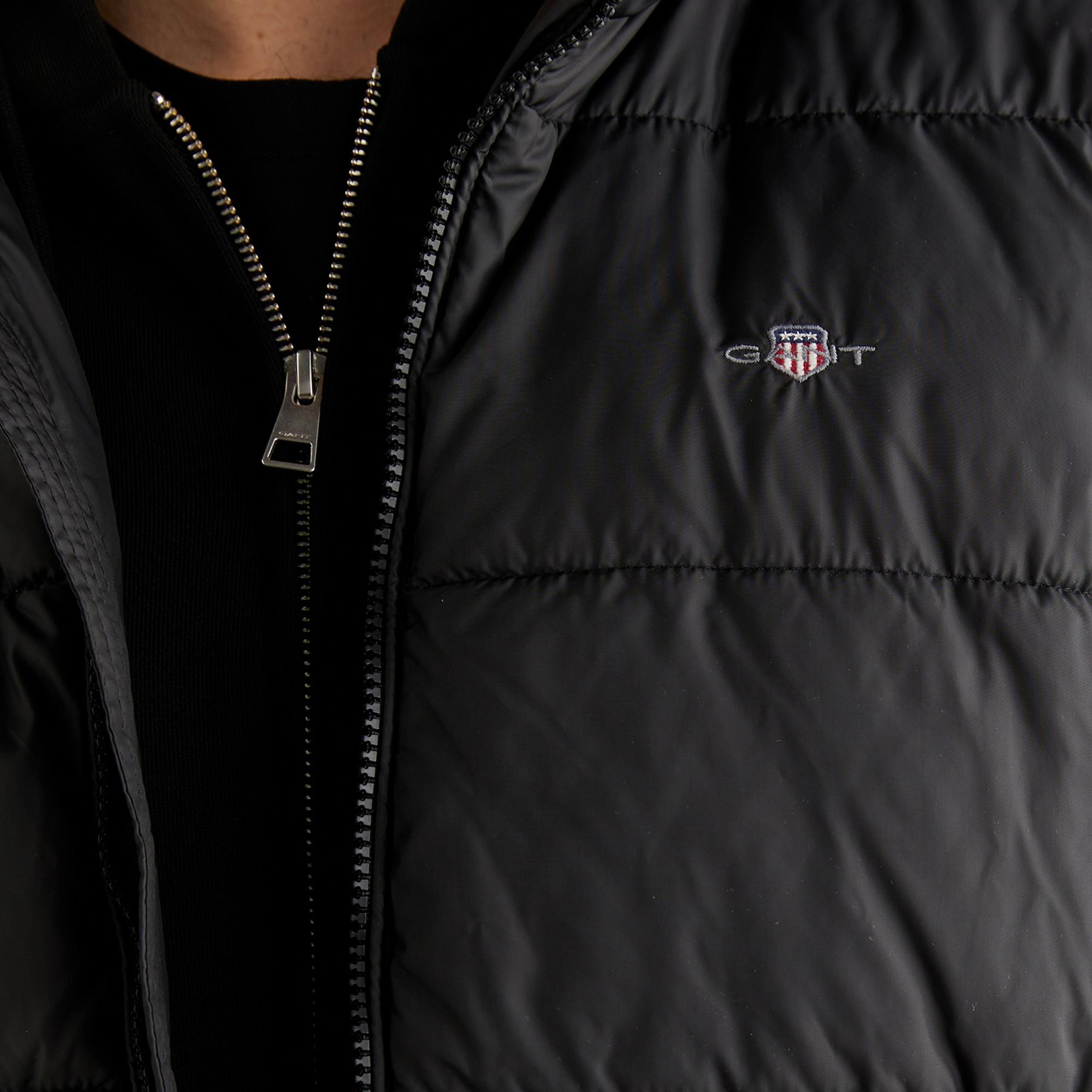 GANT Erkek Siyah Regular Fit Fermuarlı Yelek