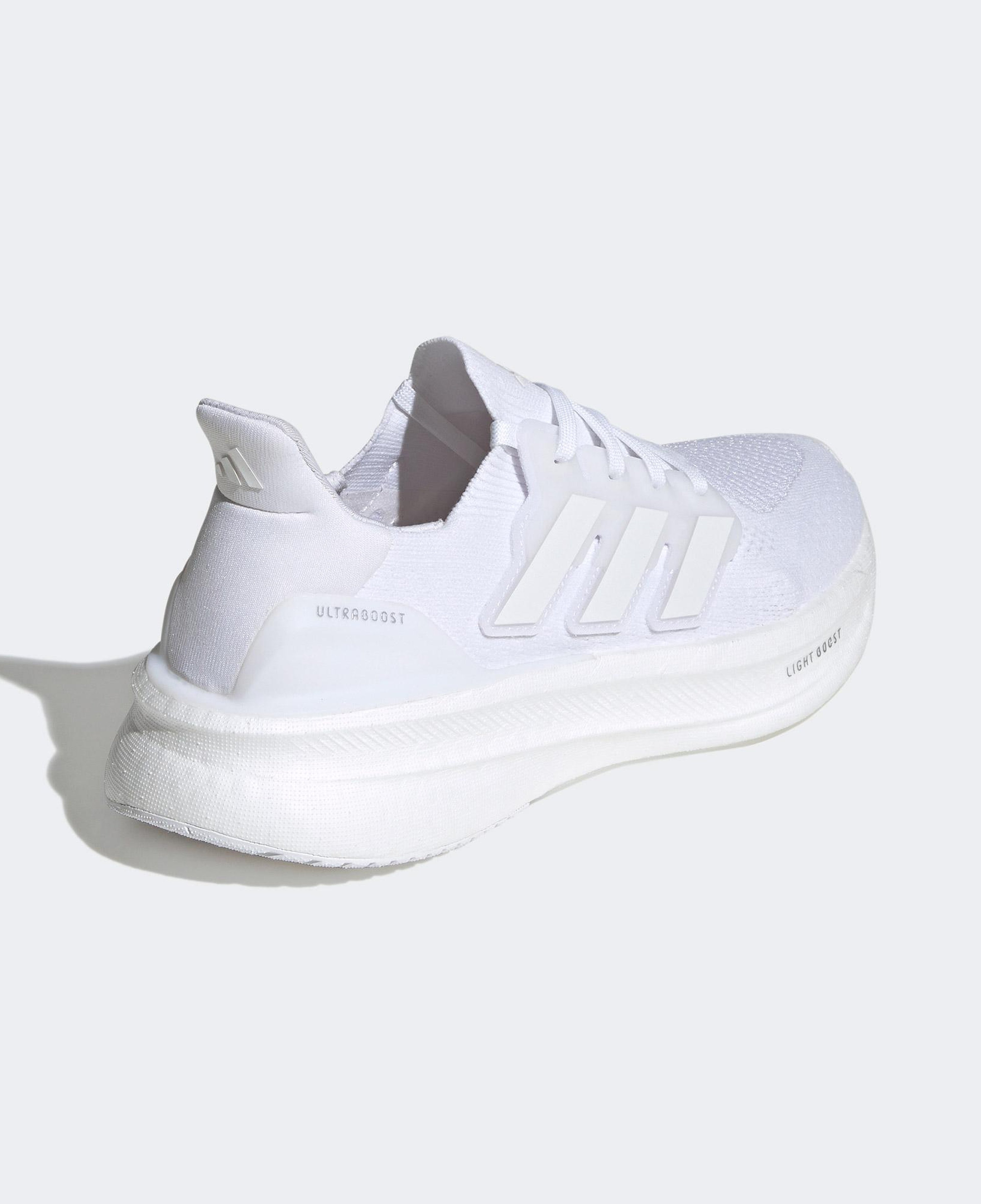 adidas Ultraboost 5 Kadın Beyaz Koşu Ayakkabısı