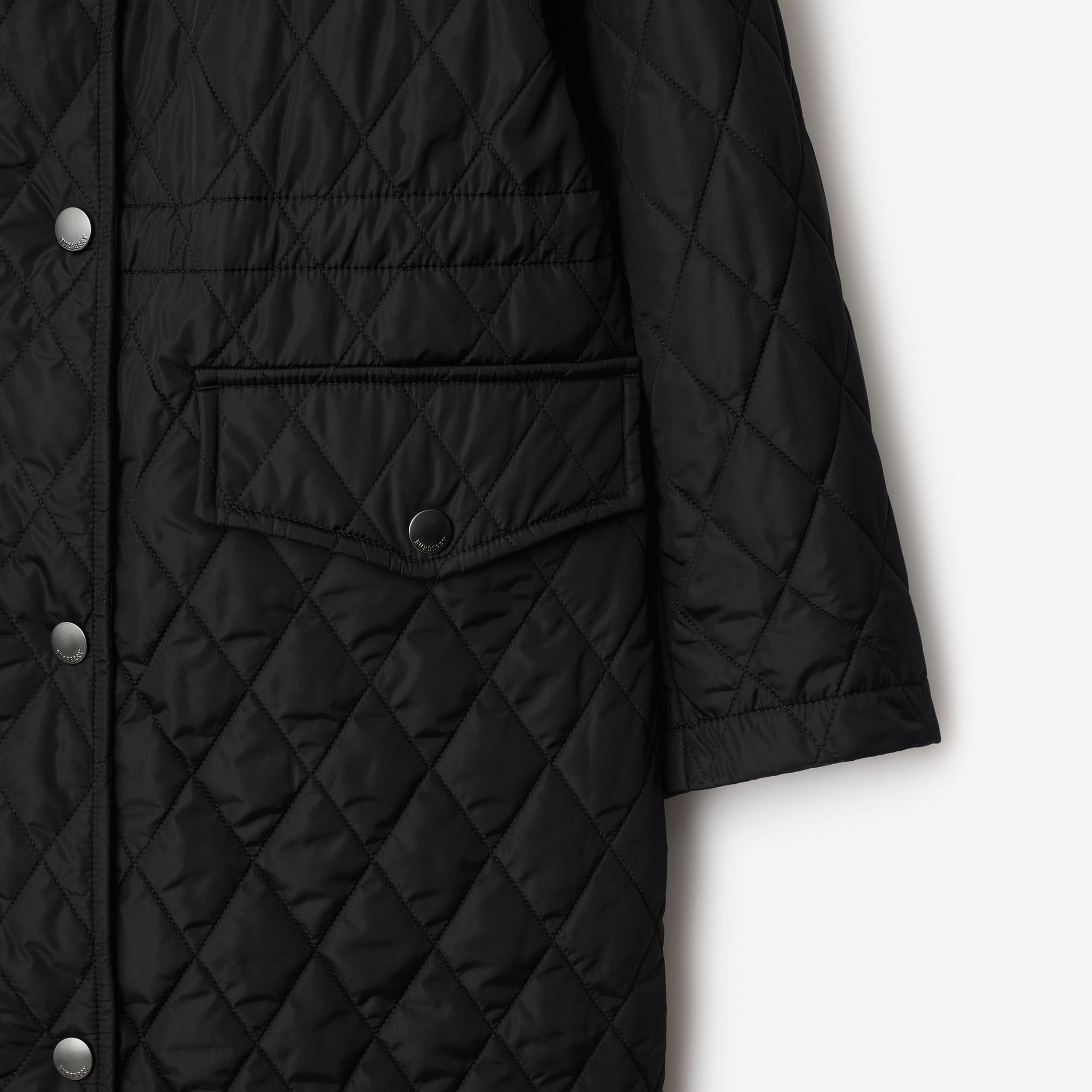 Burberry Quilted Nylon Hooded Kadın Siyah Mont
