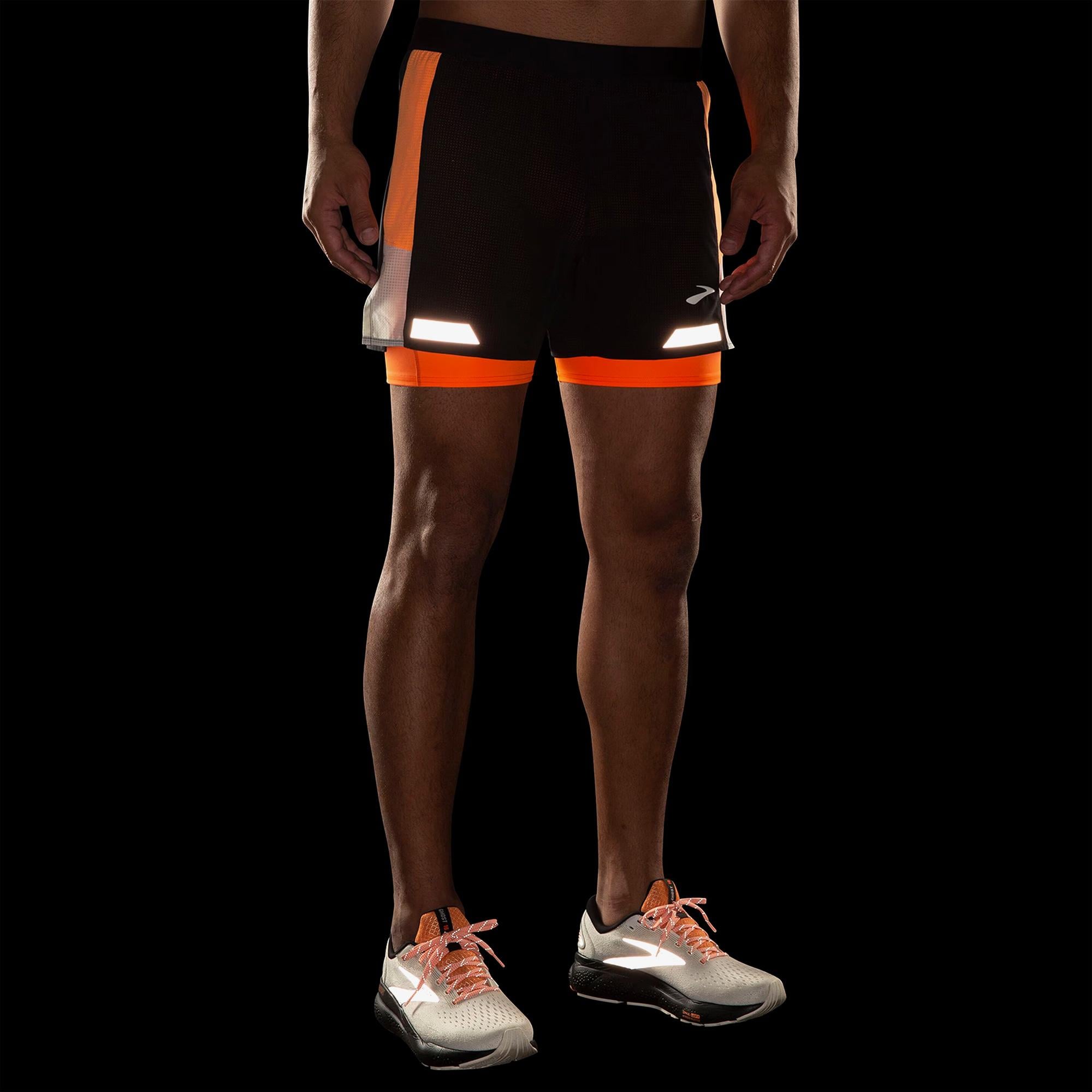 Brooks Run Visible 5 2in1 2.0 Erkek Siyah Şort