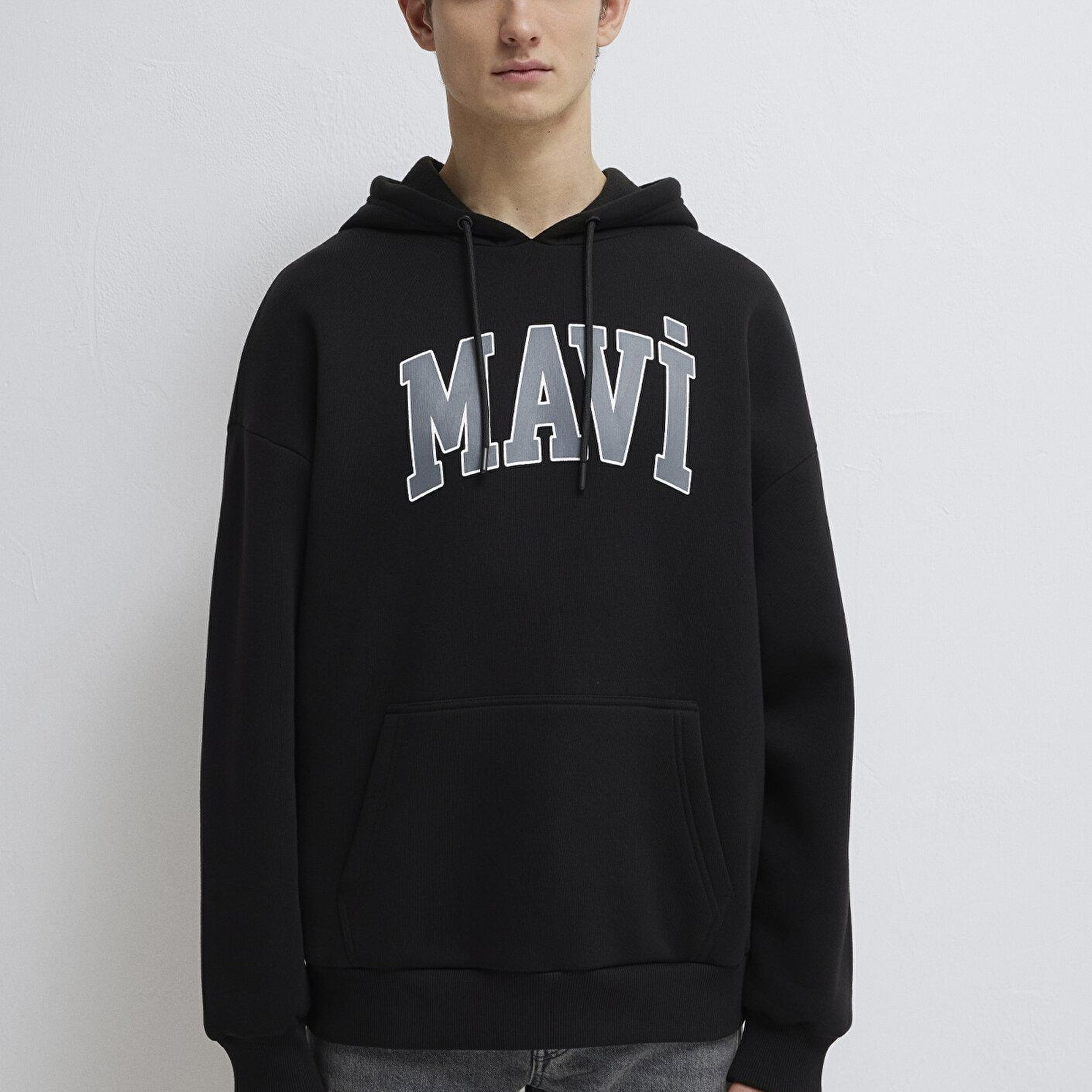 Mavi Mavi Logo Baskılı Kapüşonlu Siyah Sweatshirt 067149-902