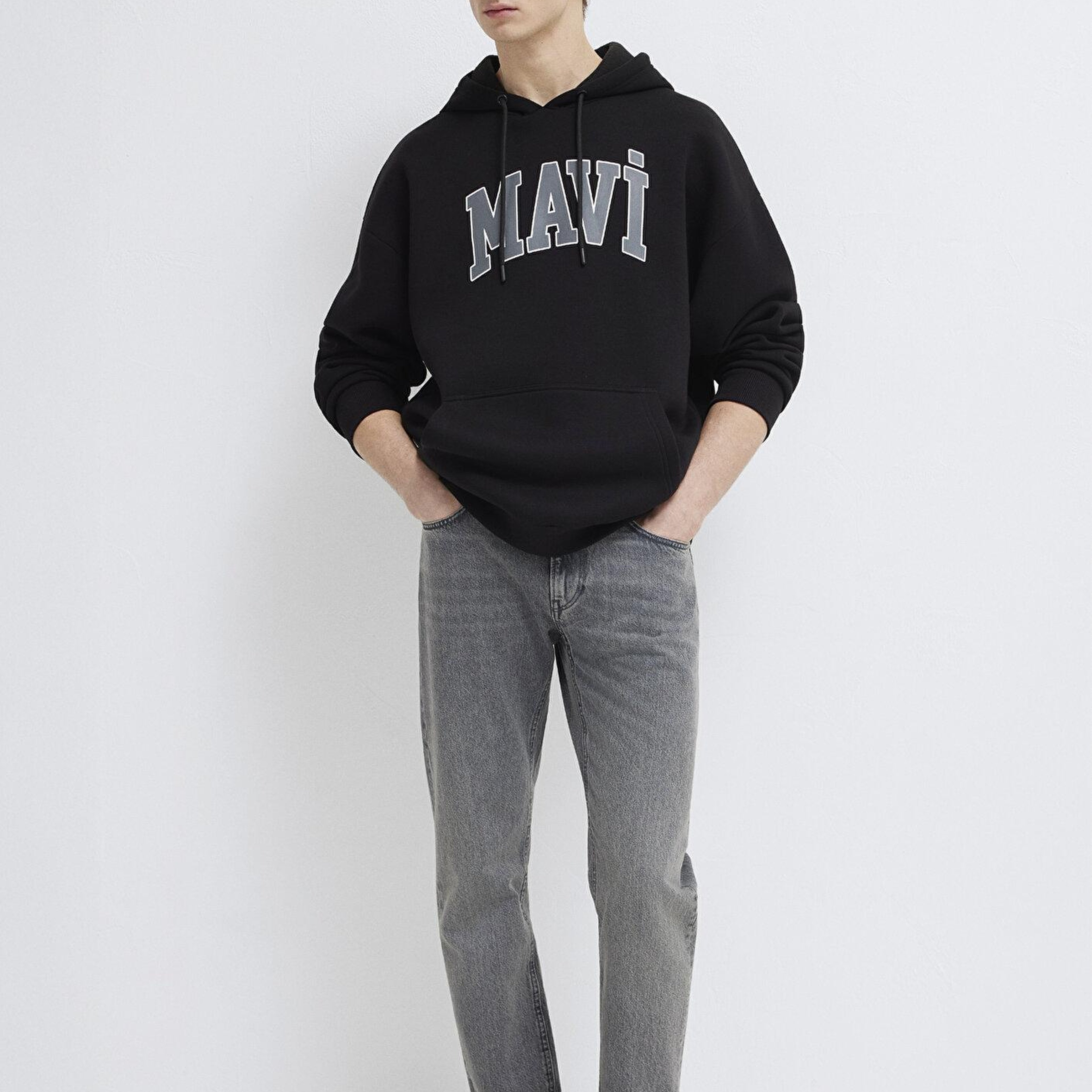 Mavi Mavi Logo Baskılı Kapüşonlu Siyah Sweatshirt 067149-902