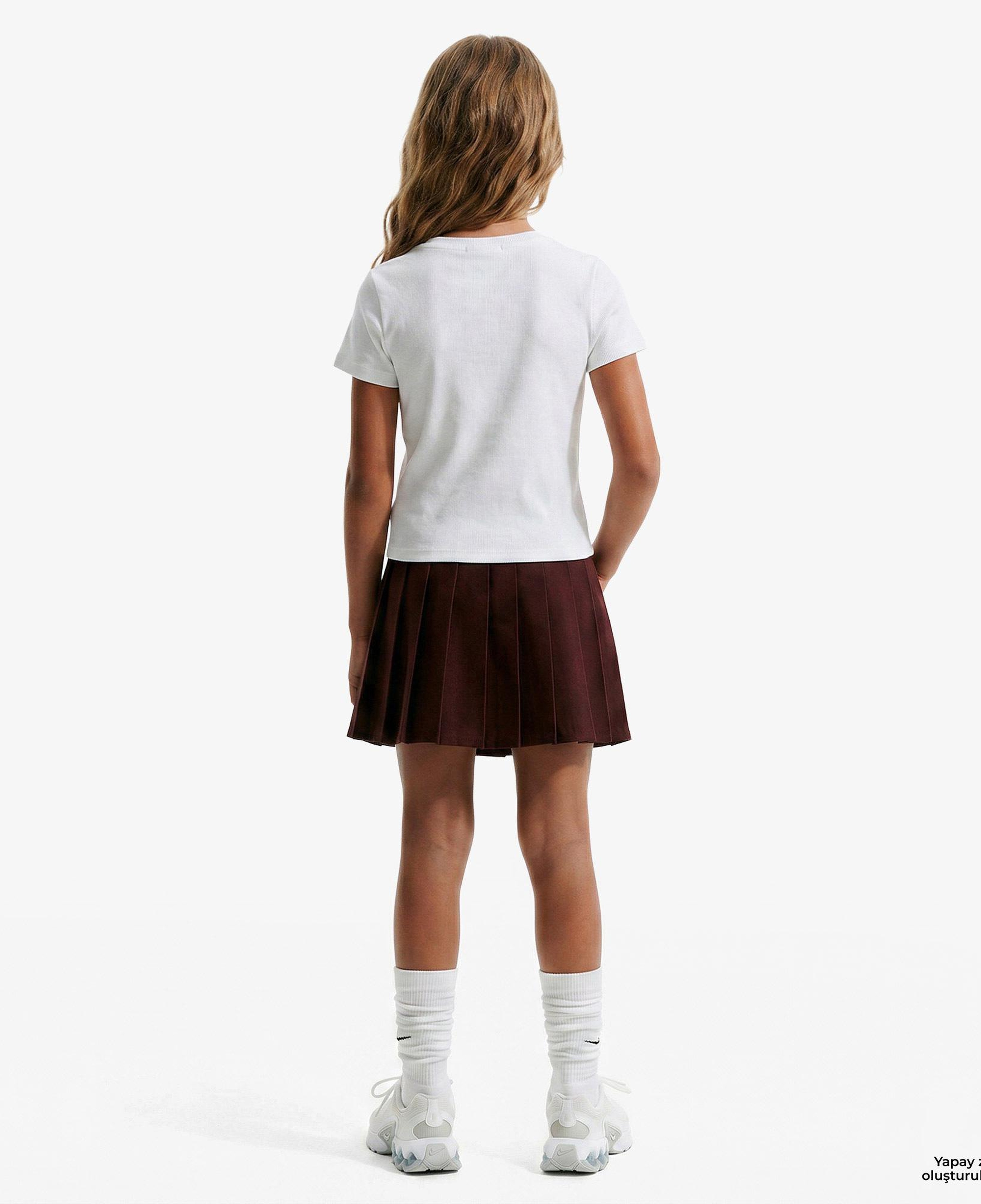 Nike Sportswear Çocuk Beyaz Crop T-Shirt