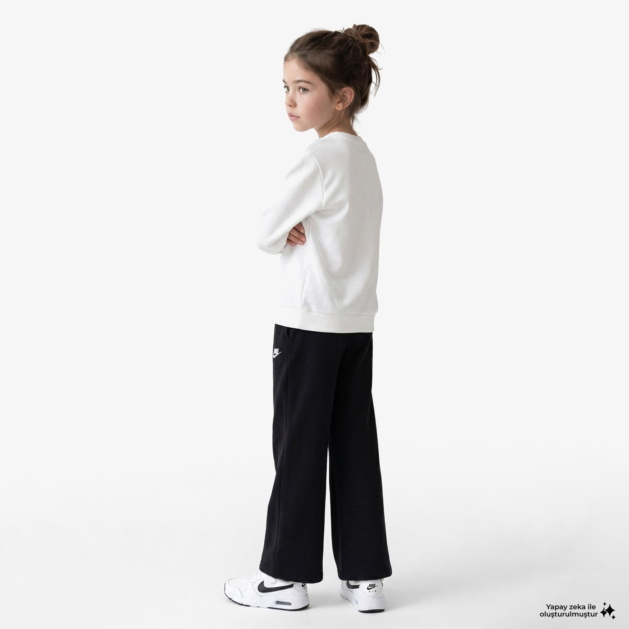 Nike Sportswear Club Crew Çocuk Beyaz Sweatshirt
