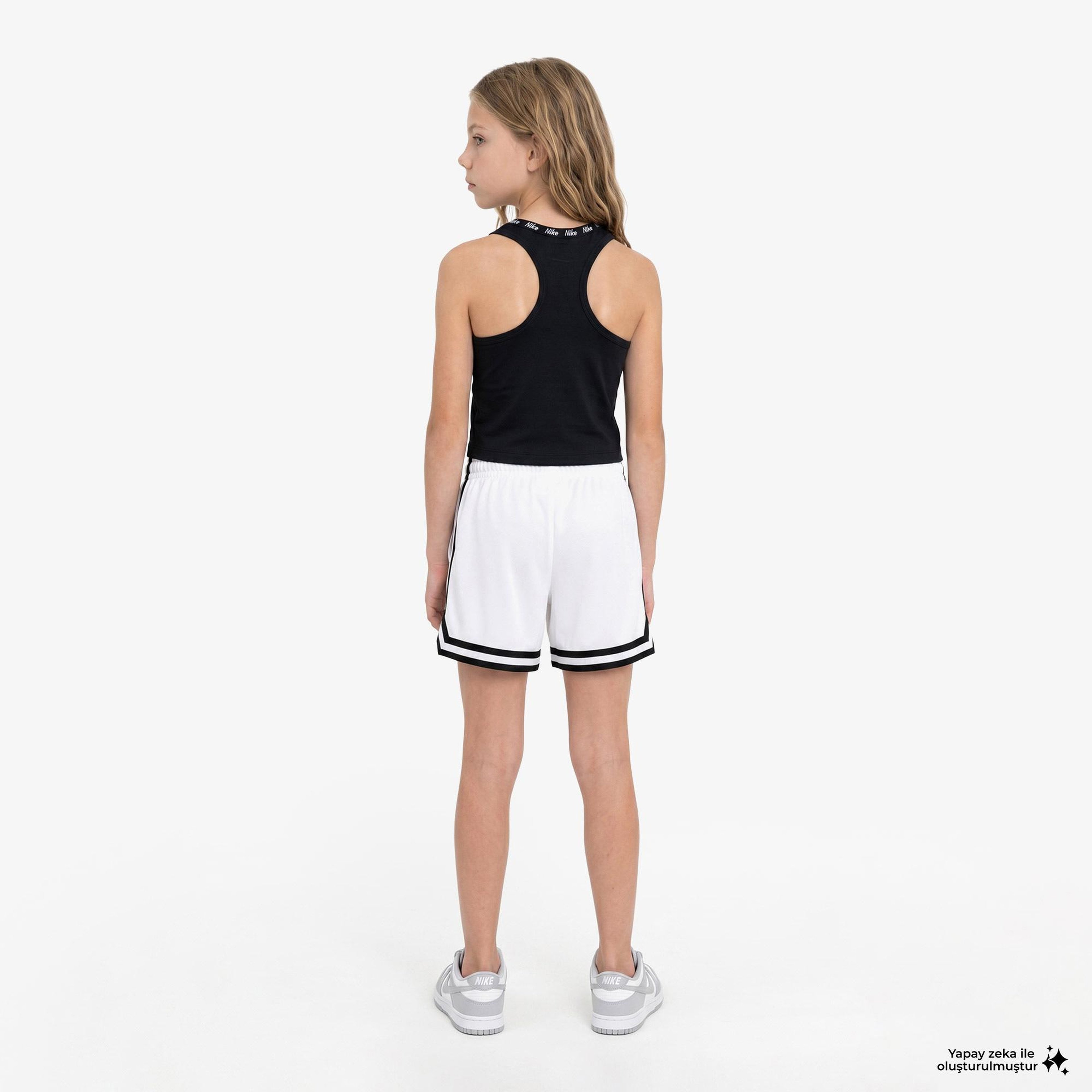 Nike Dri-Fit DNA 13 cm Çocuk Beyaz Şort
