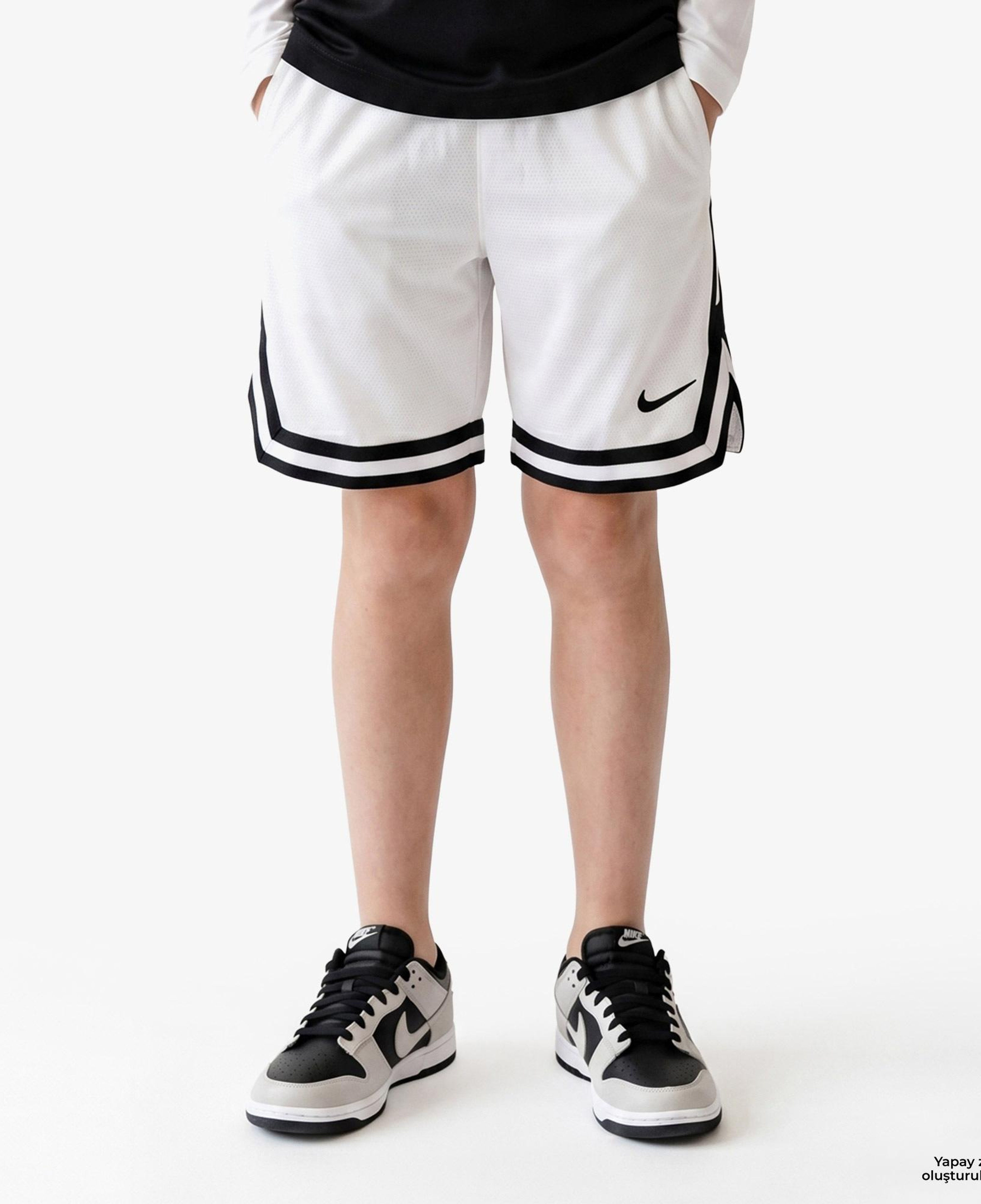Nike Dri-Fit DNA 13 cm Çocuk Beyaz Şort