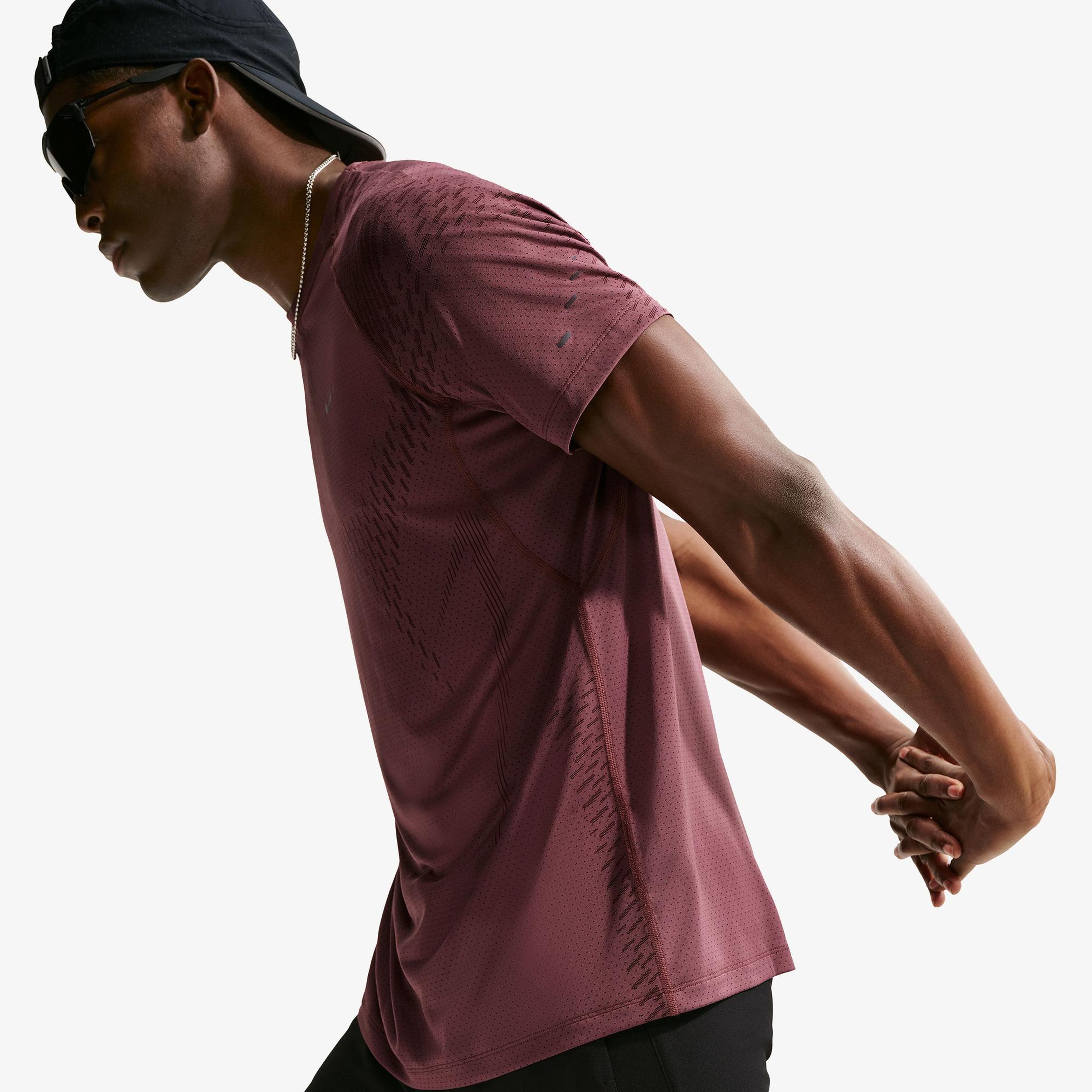 Nike Dri-Fit Stride Erkek Siyah Şort