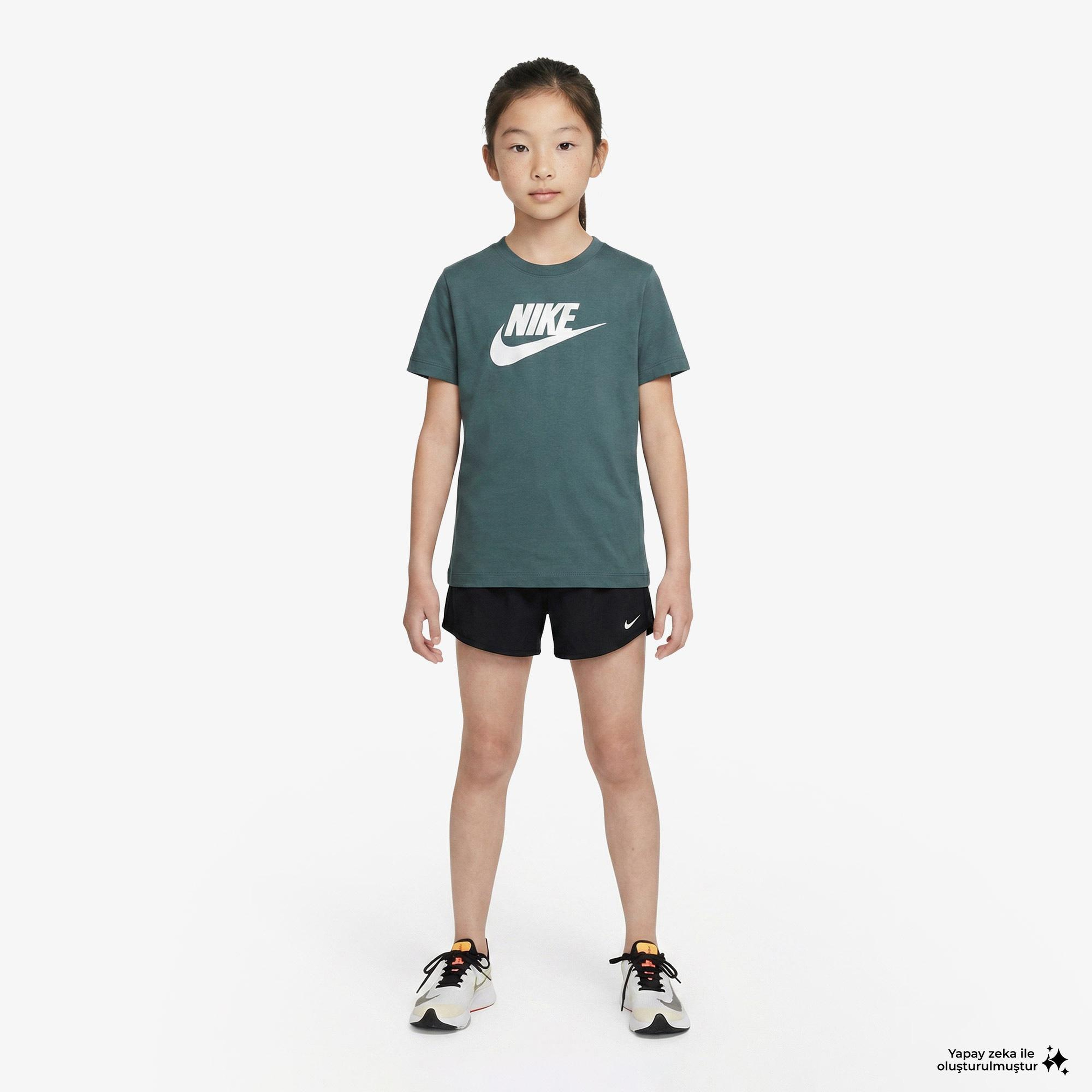 Nike Sportswear Futura Çocuk Yeşil T-Shirt