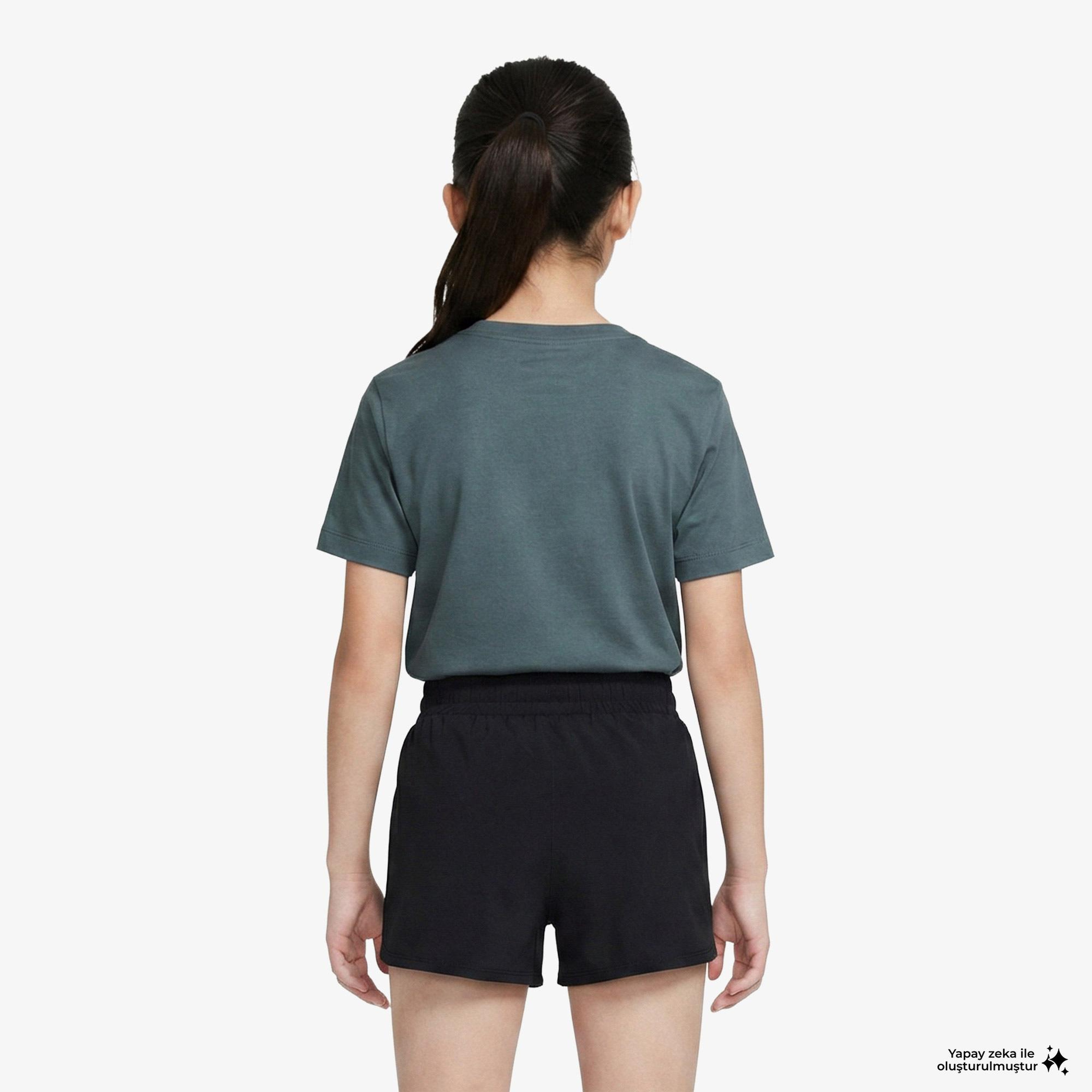 Nike Sportswear Futura Çocuk Yeşil T-Shirt