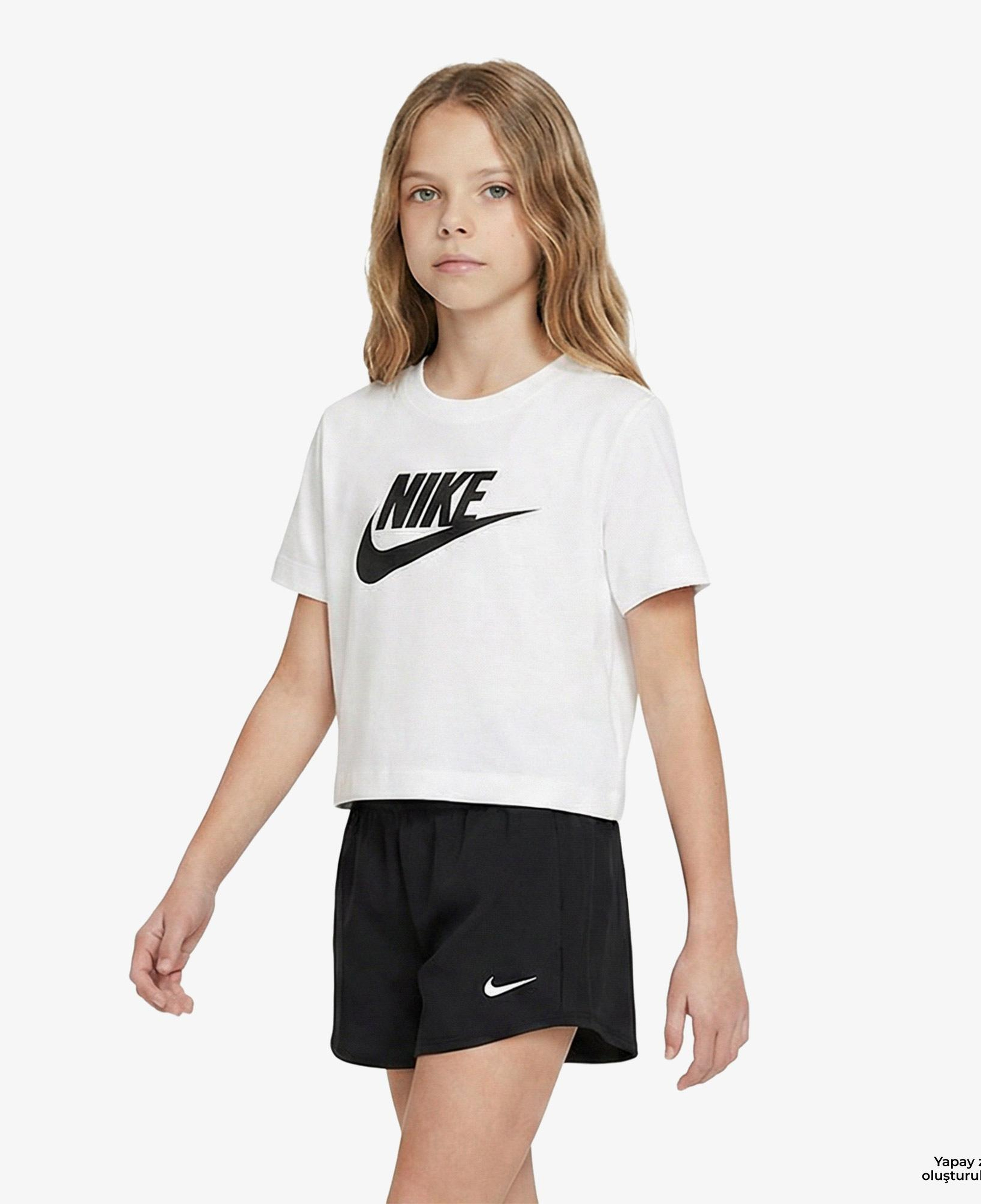 Nike Sportswear Futura Çocuk Beyaz Crop T-Shirt