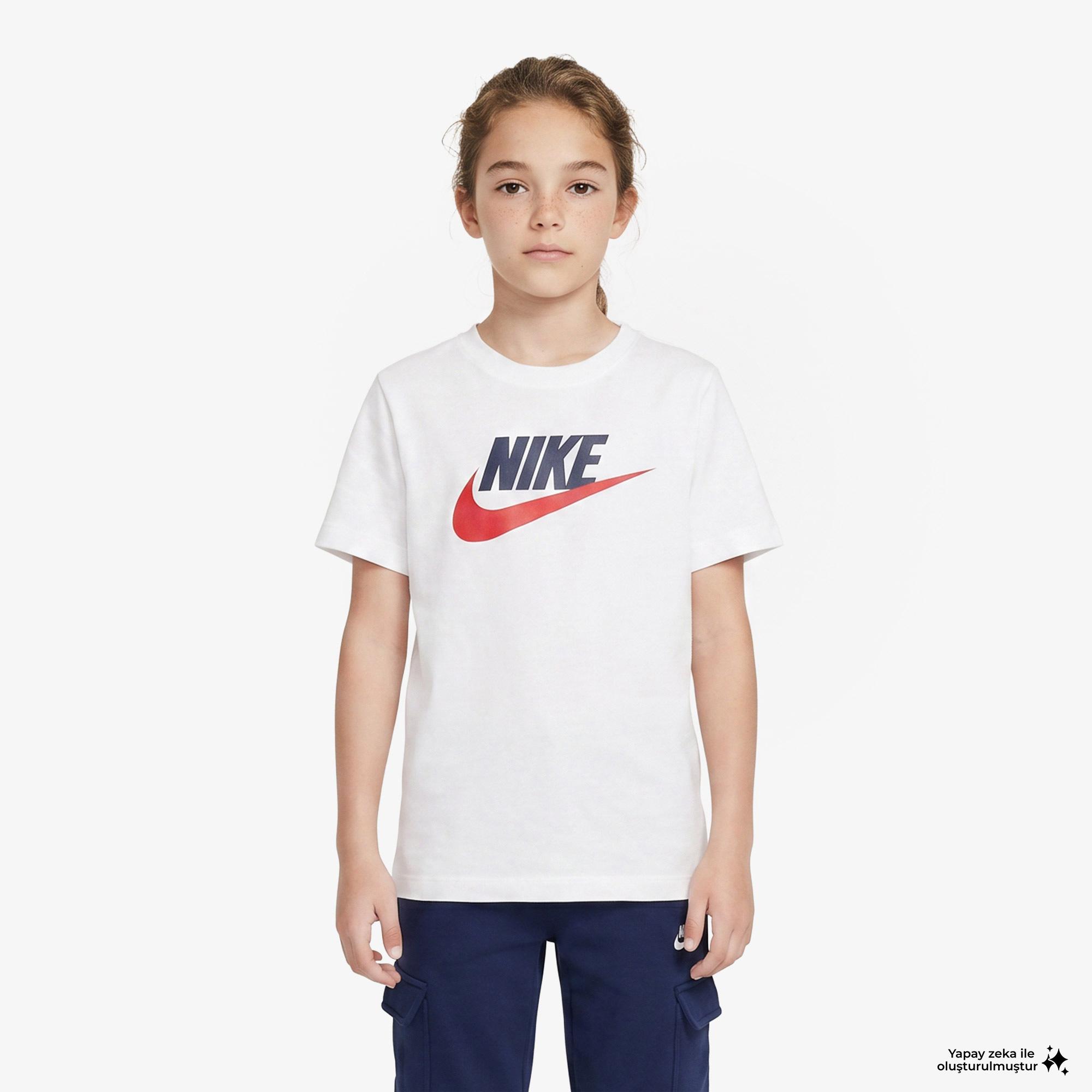 Nike Sportswear Futura Çocuk Beyaz T-Shirt